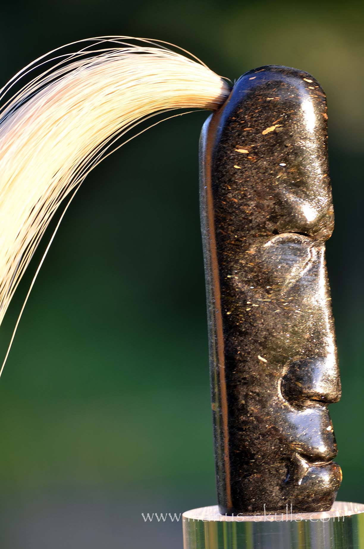 Nuummite  Tribal Manus SKULL