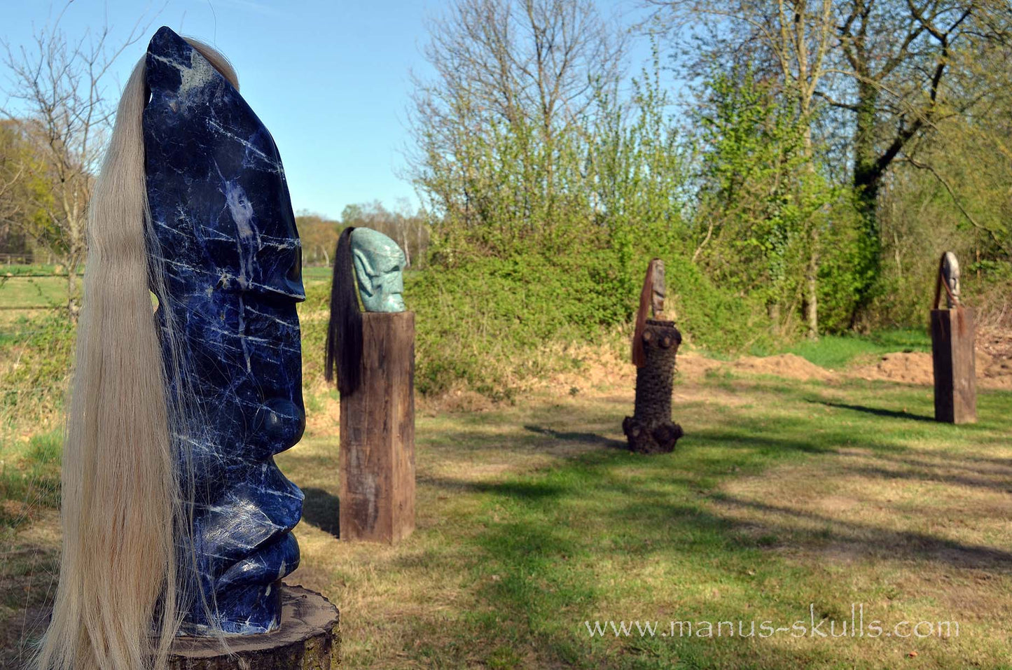 Sodalite Tribe Statue #001