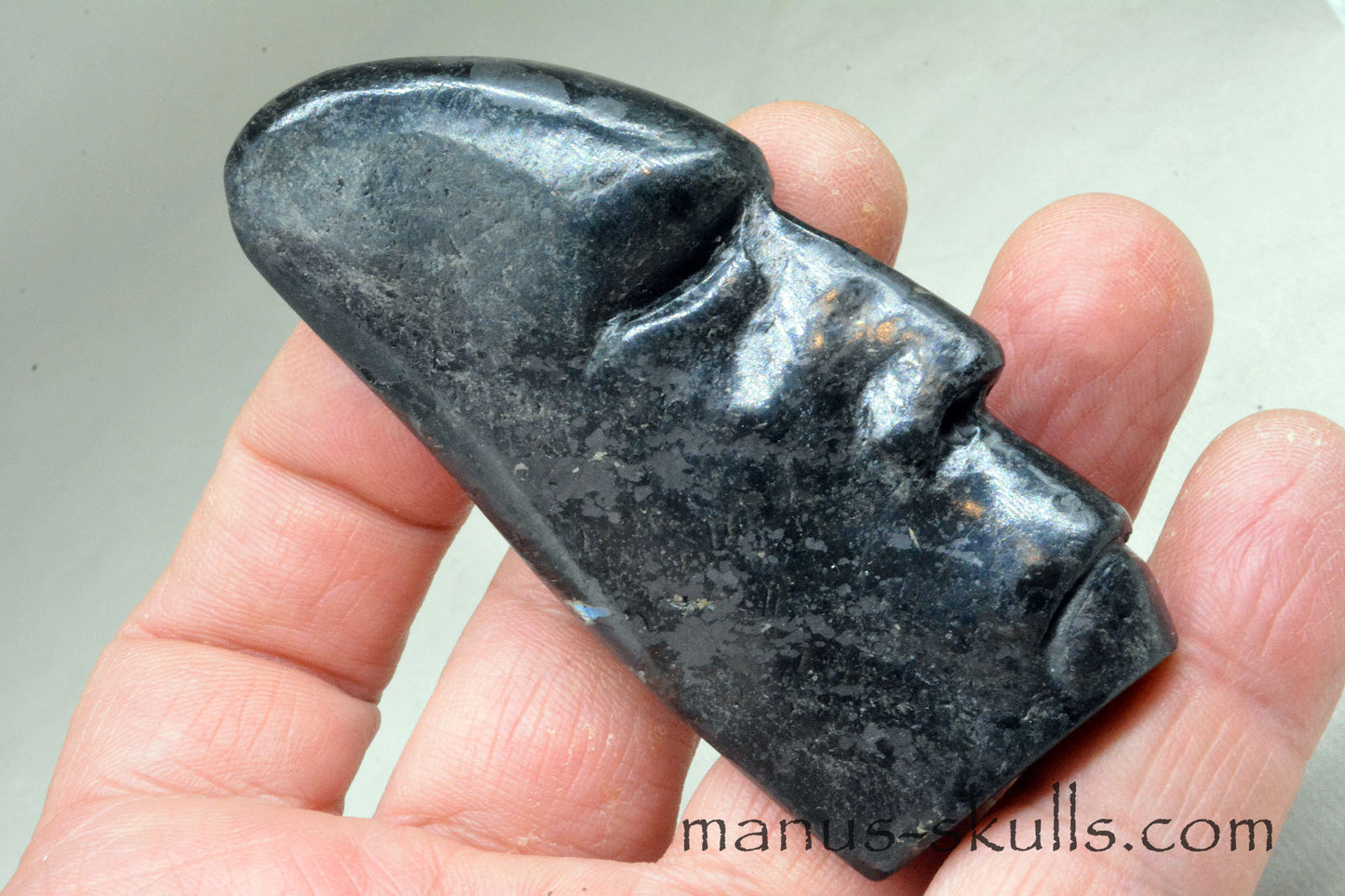 Nuummite Skull .. stolen / volé