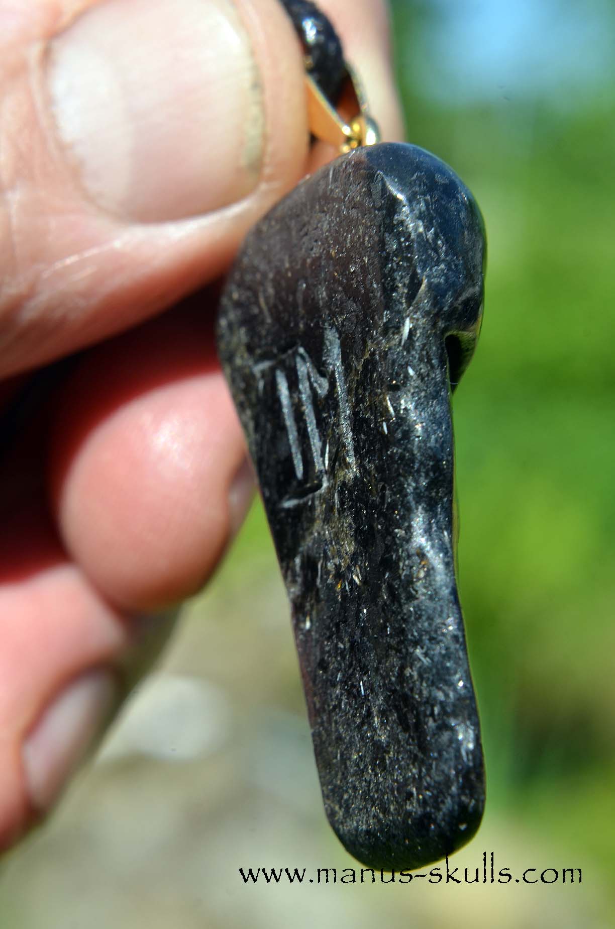 Nuummite face Pendant