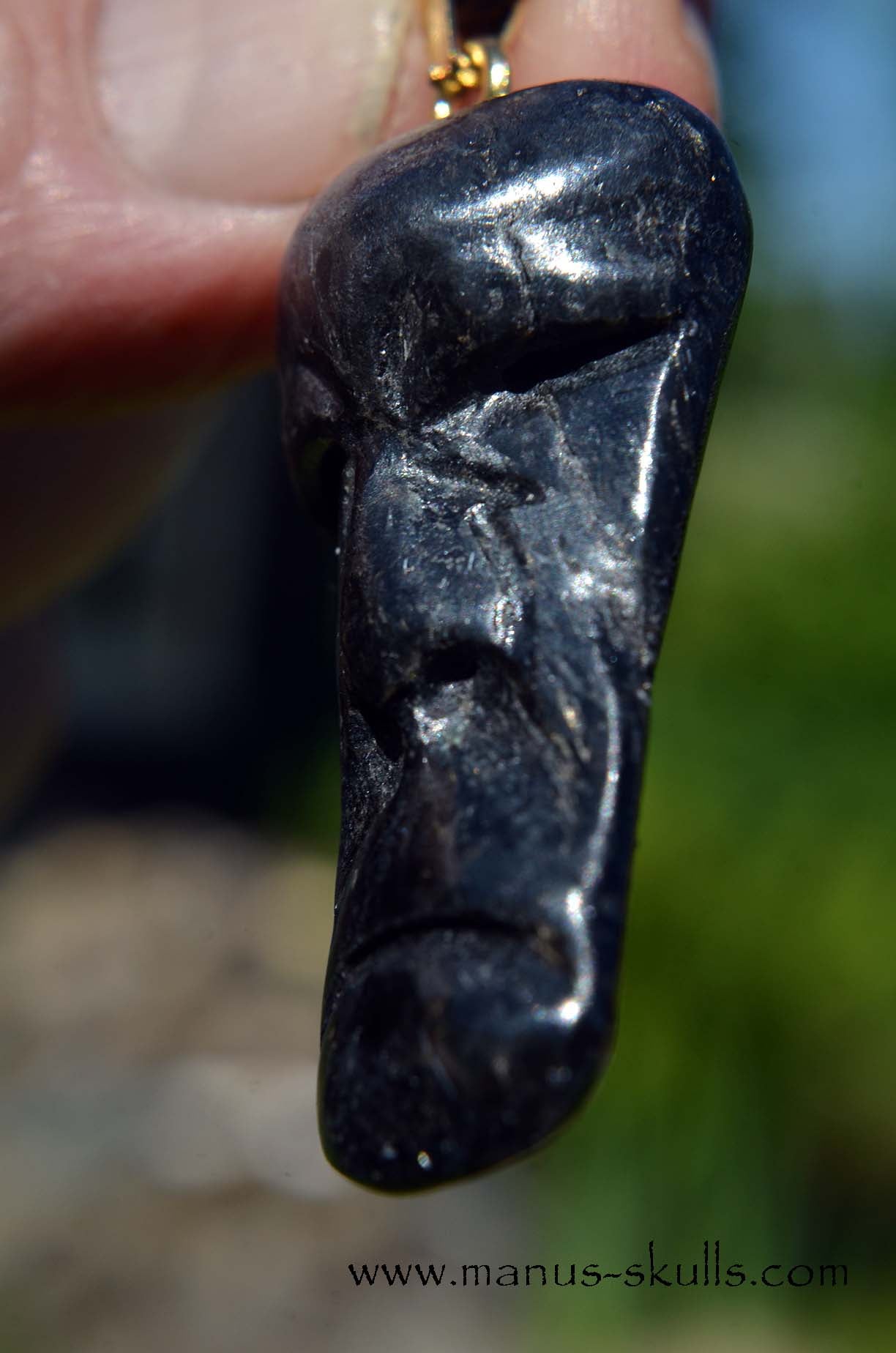 Nuummite face Pendant