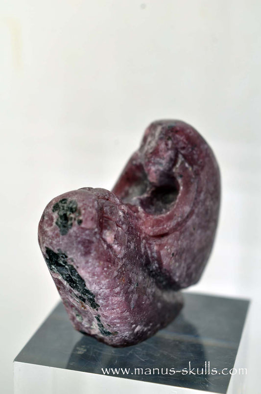 Manus skulls unique Crystal Carvings handmade skulls dragons pendants preseli bluestone tribals spiritual meaning wand Unicorn .. ruby