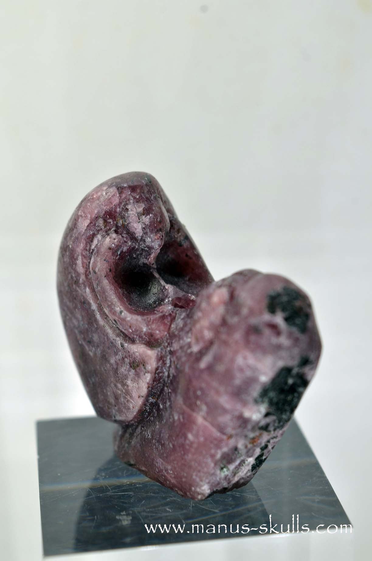 Manus skulls unique Crystal Carvings handmade skulls dragons pendants preseli bluestone tribals spiritual meaning wand Unicorn .. ruby