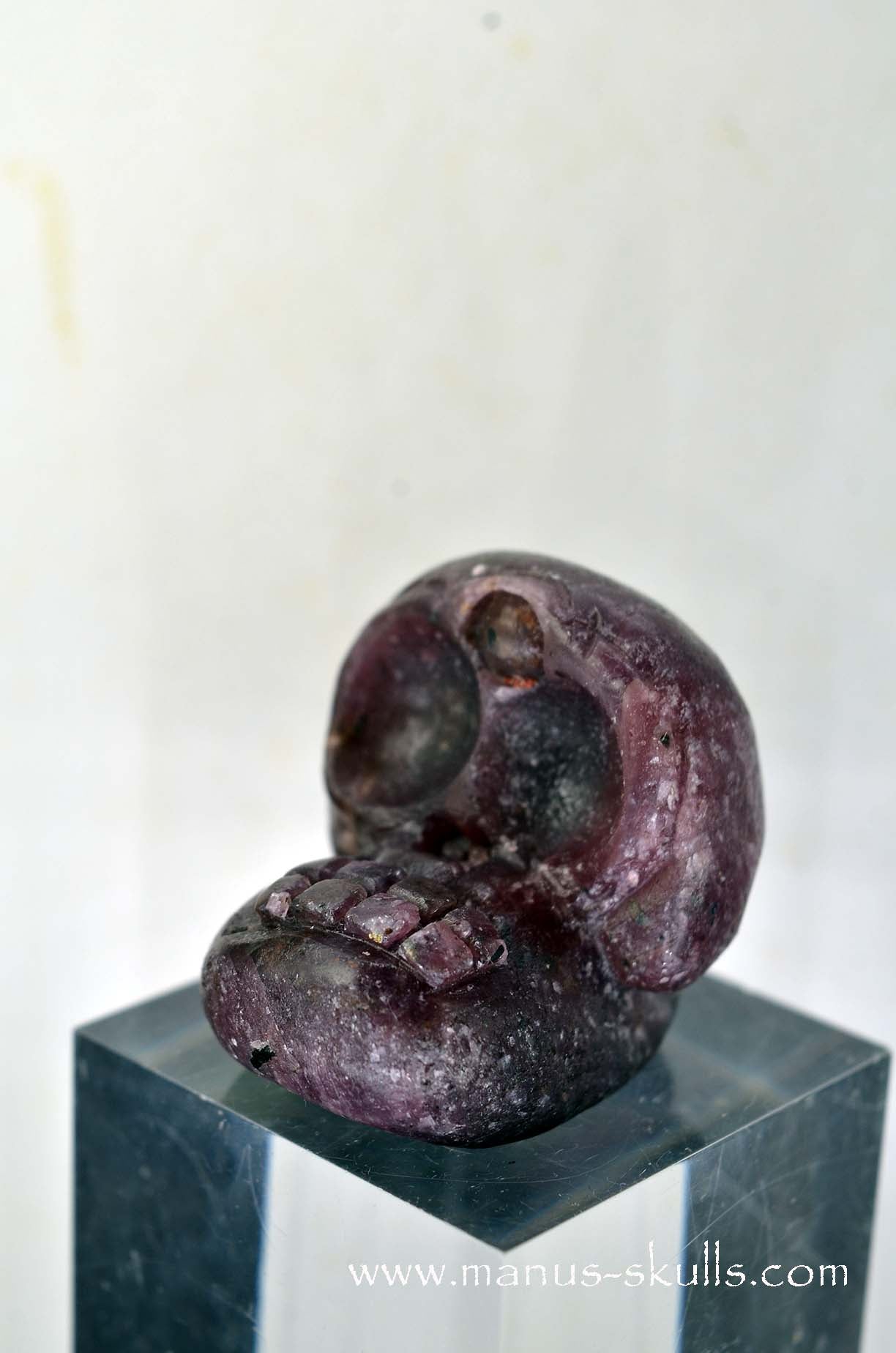 Manus skulls unique Crystal Carvings handmade skulls dragons pendants preseli bluestone tribals spiritual meaning wand Unicorn .. ruby