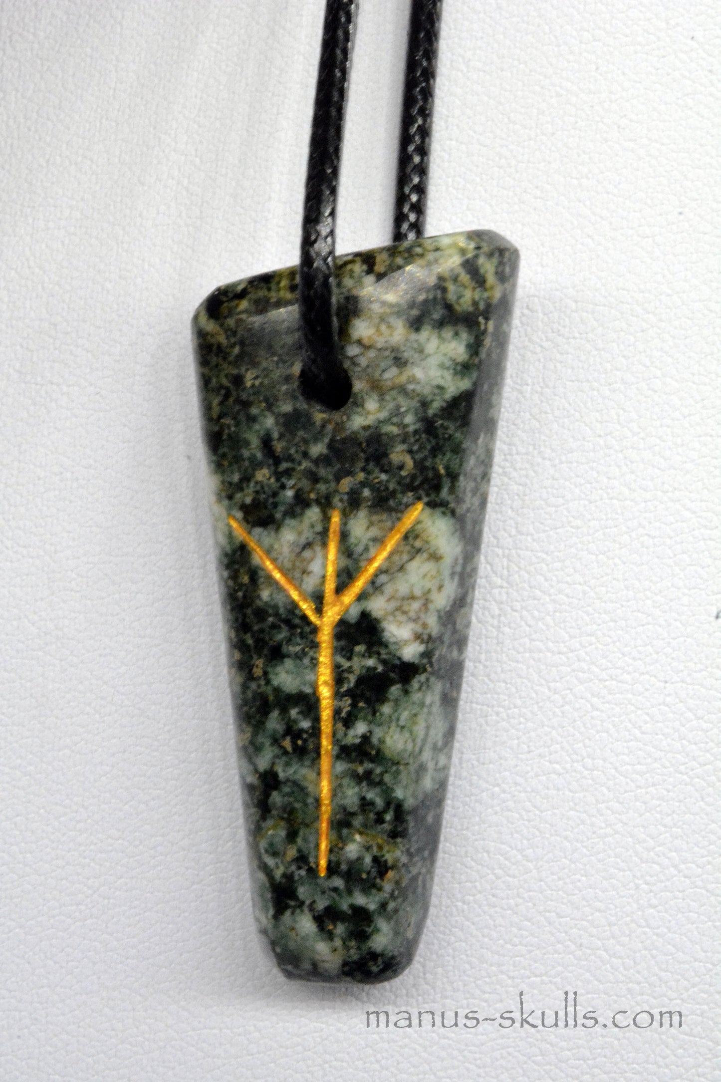 PRESELI BLUESTONE rune Pendant ALGIZ