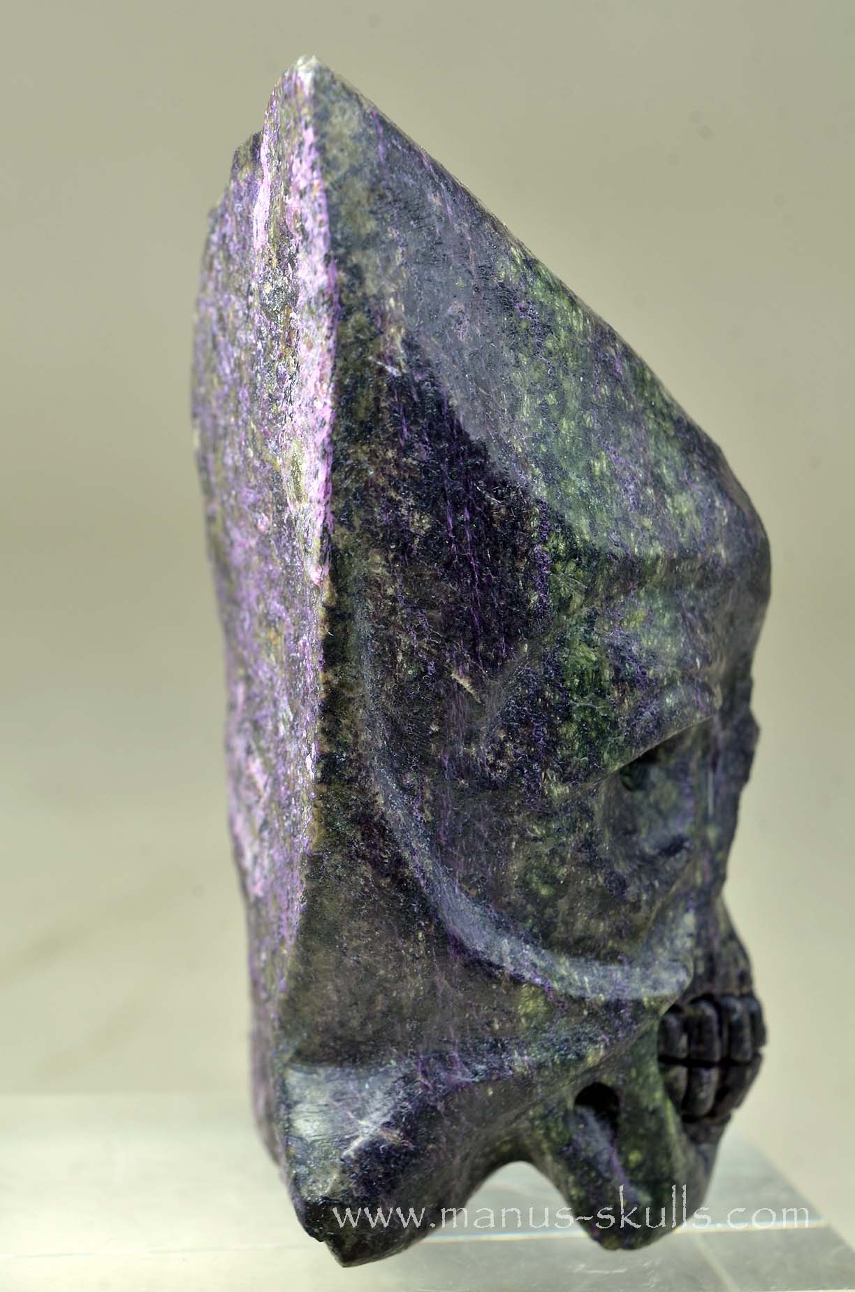 PURPLE CHROMITE Skull