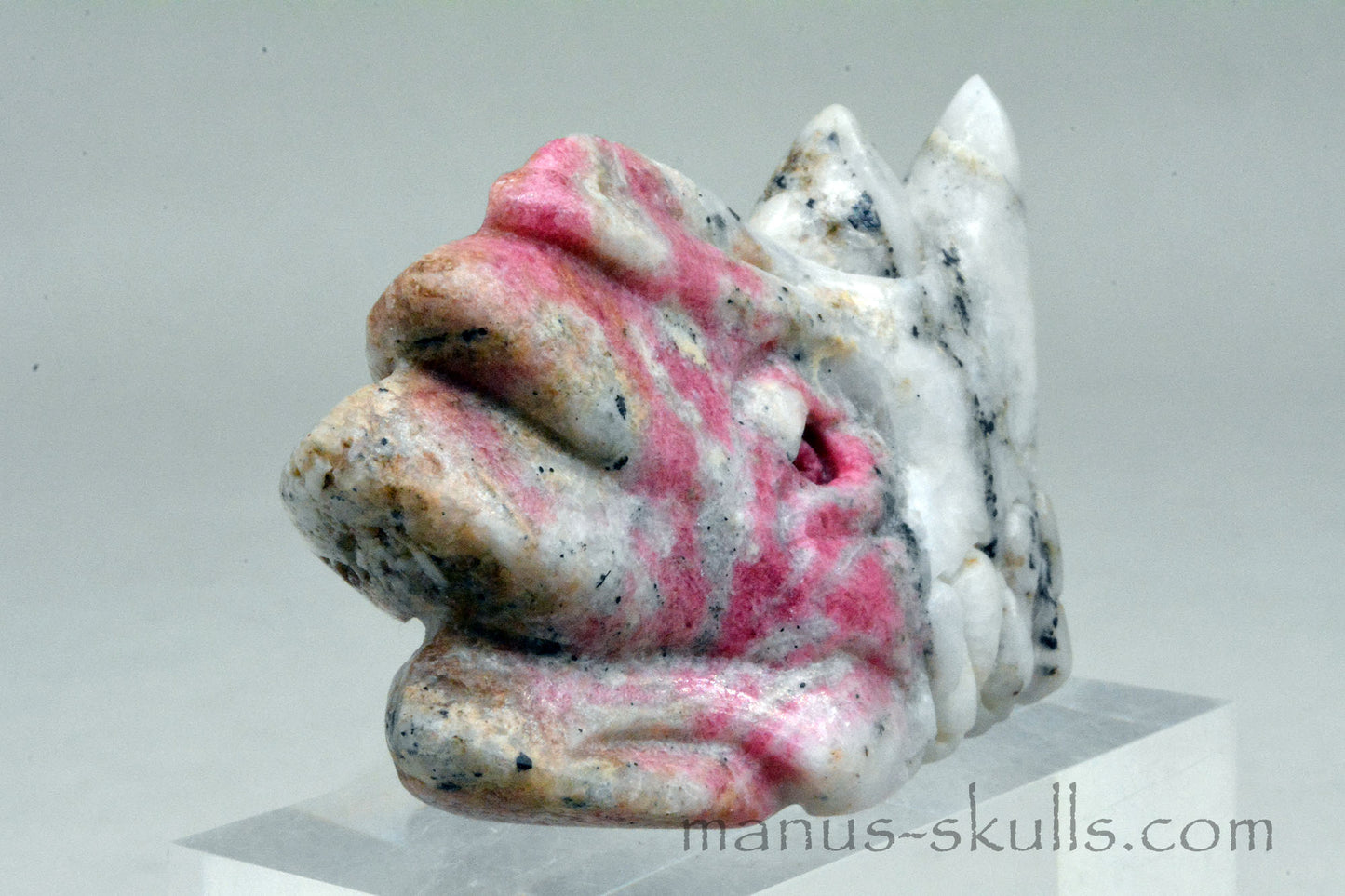 Tugtupite Dragon