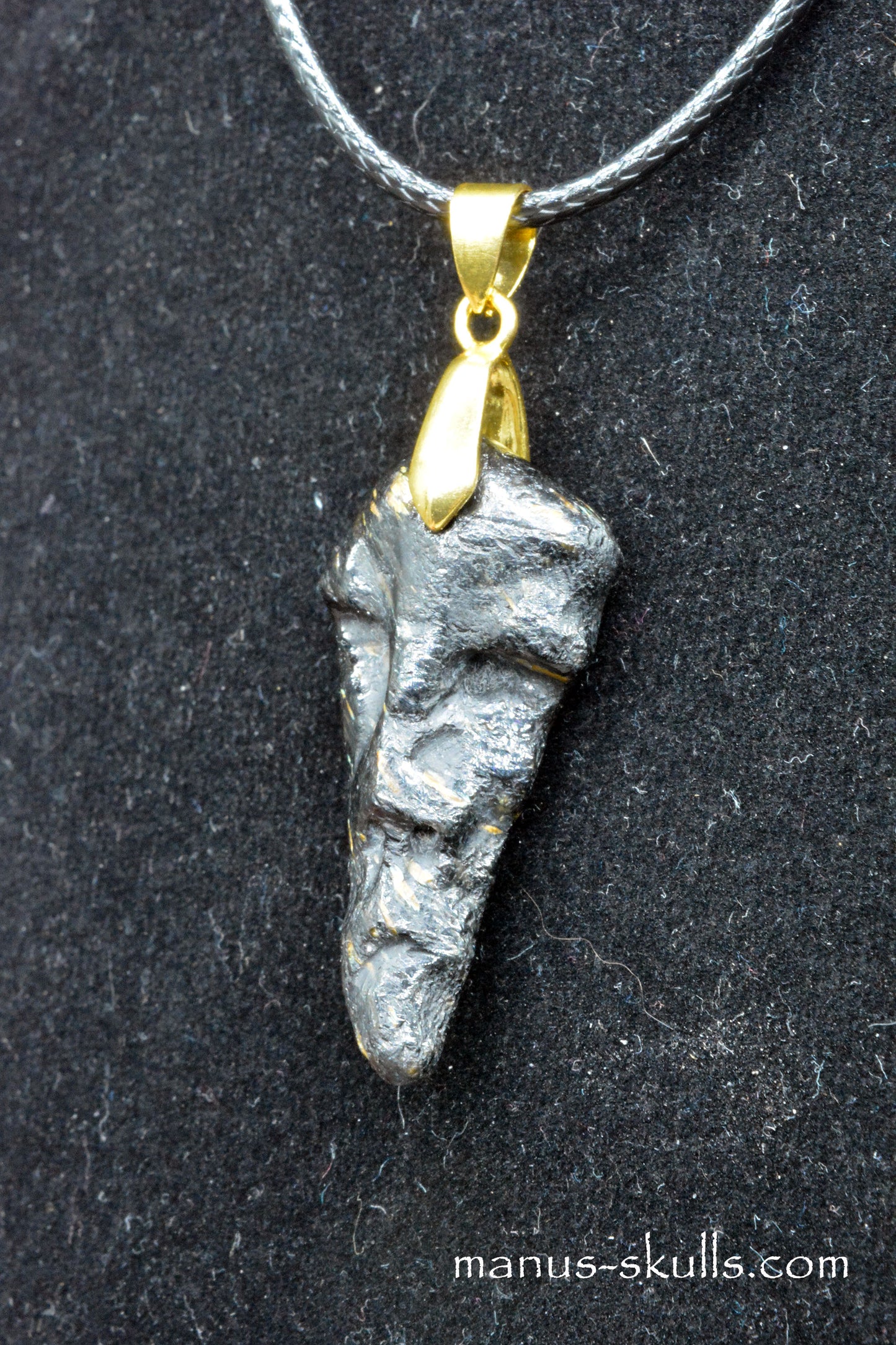 Nuummite Pendant