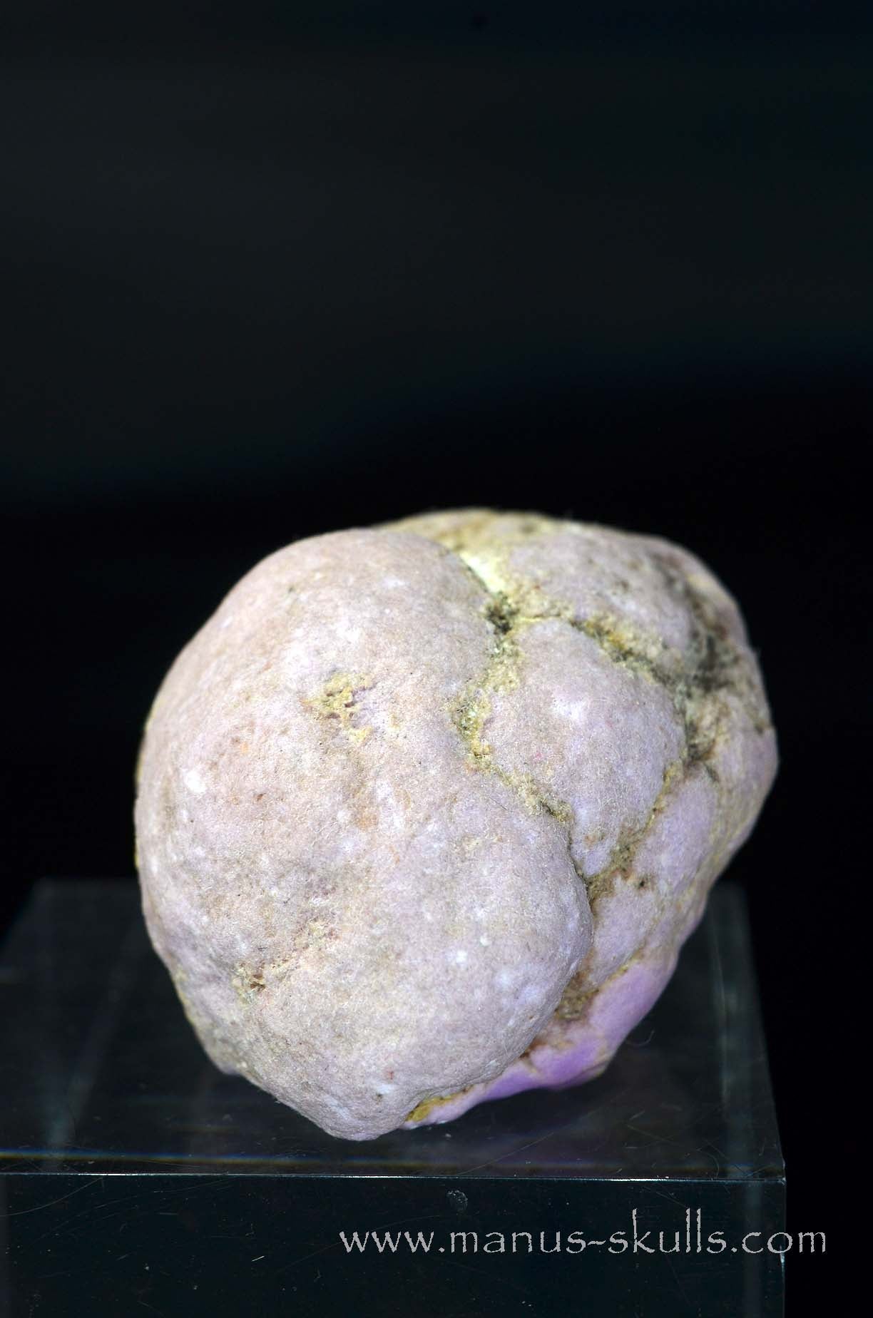 Phosphosiderite with Cacoxenite Skull