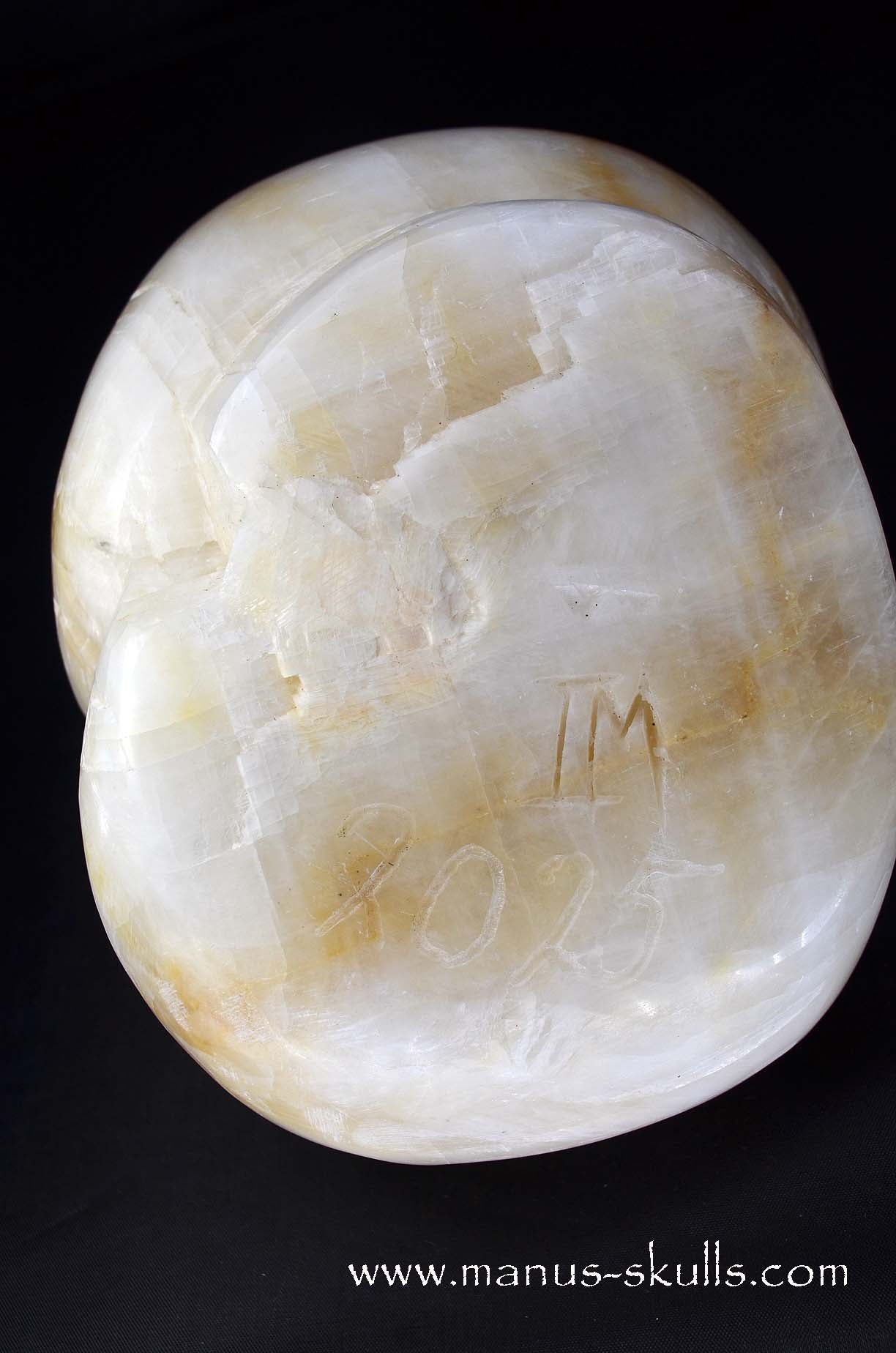 White Calcite Evolian Skull #01