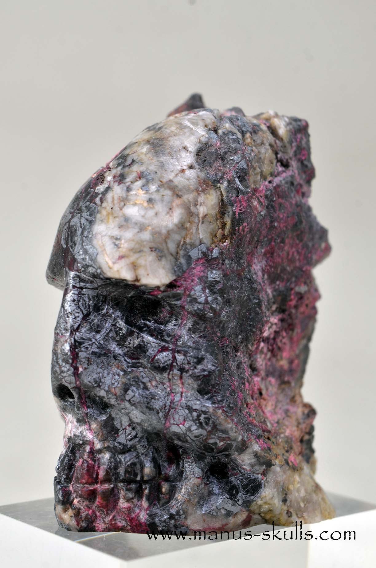 Rare Erythrite Skull