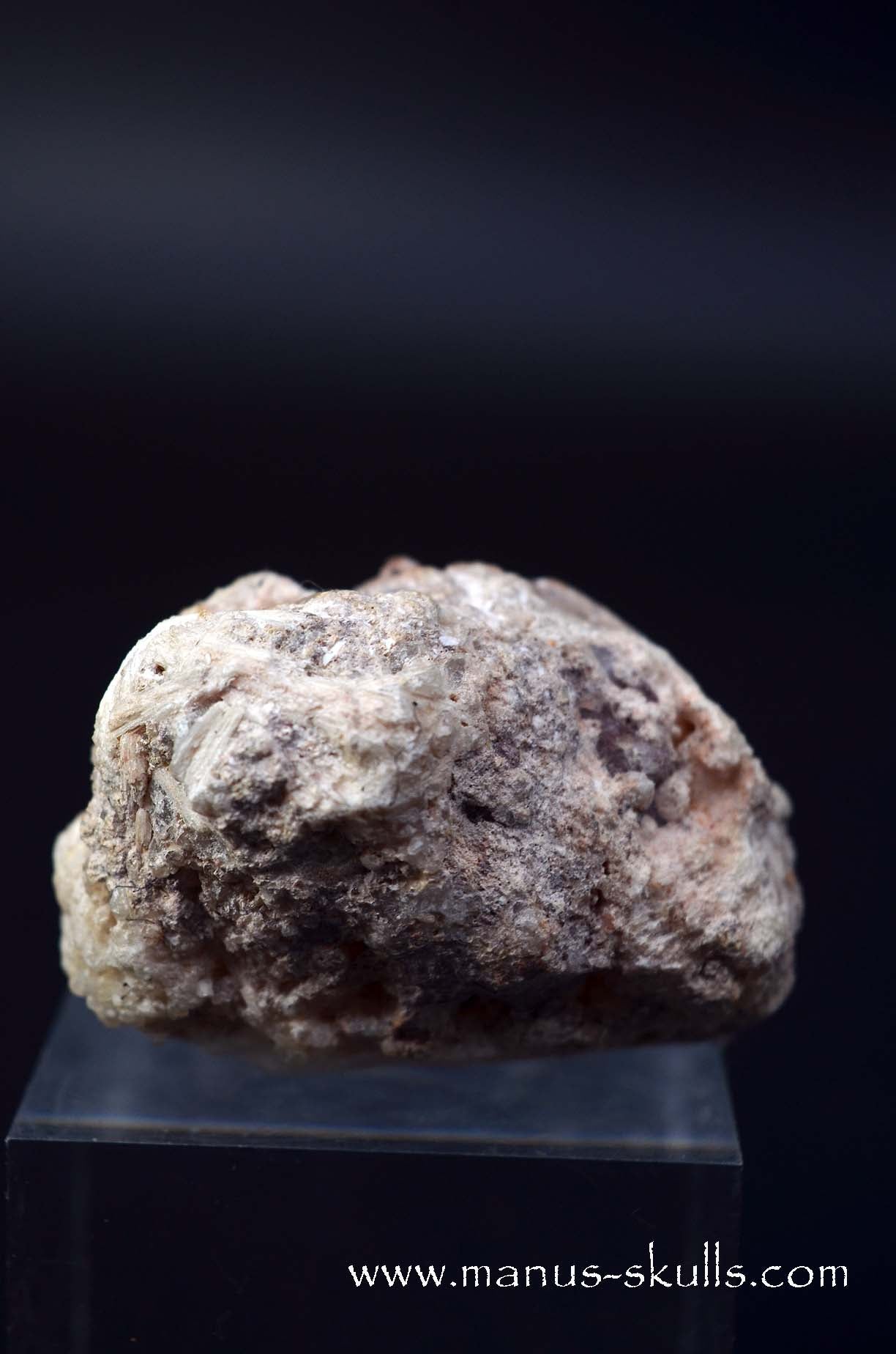 Scolecite Evolian Skull #08