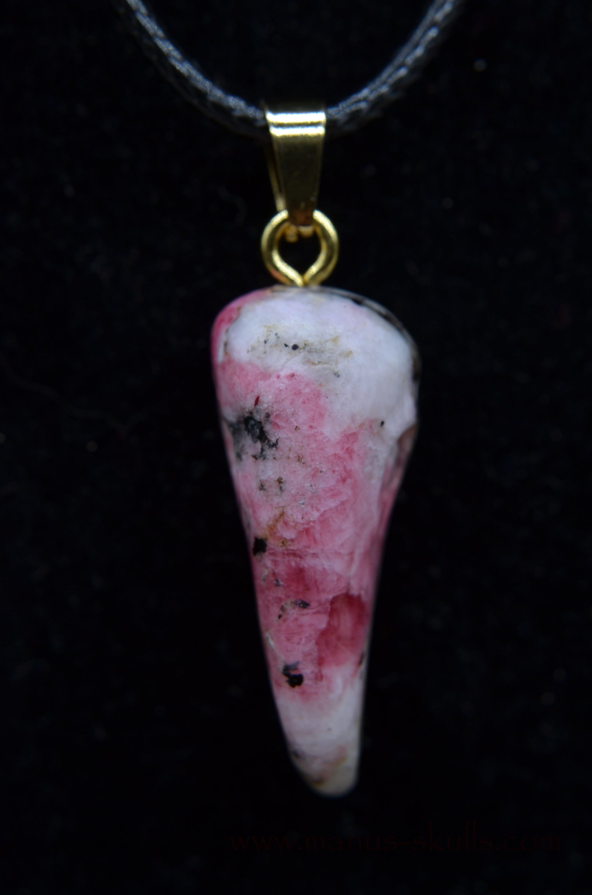 A-grade Real Greenland TUGTUPITE Manus Bird Pendant, UV