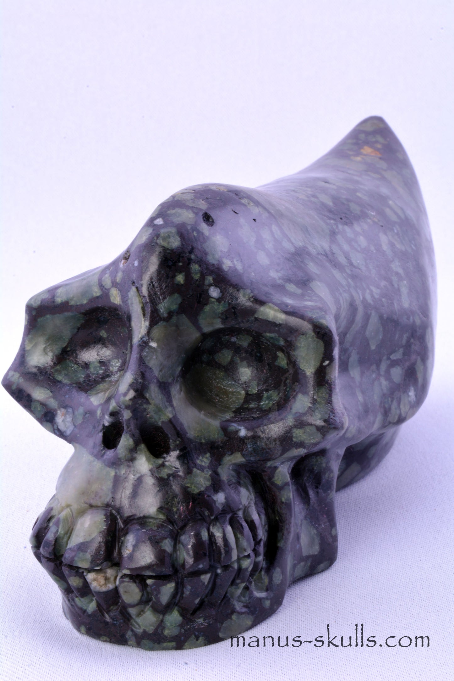 LAKELANDITE Traveller Skull