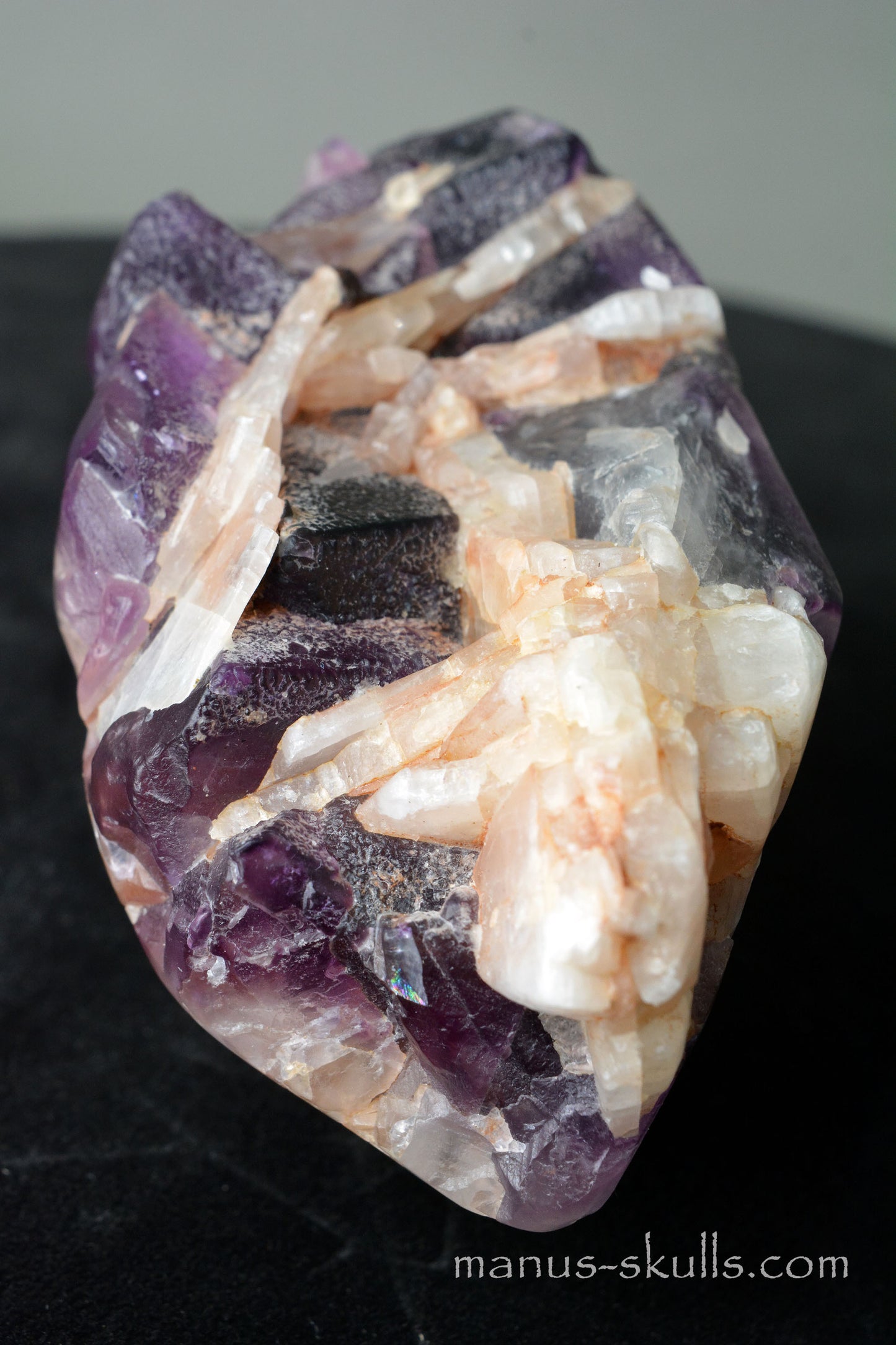 Fluorite in Barite Skull