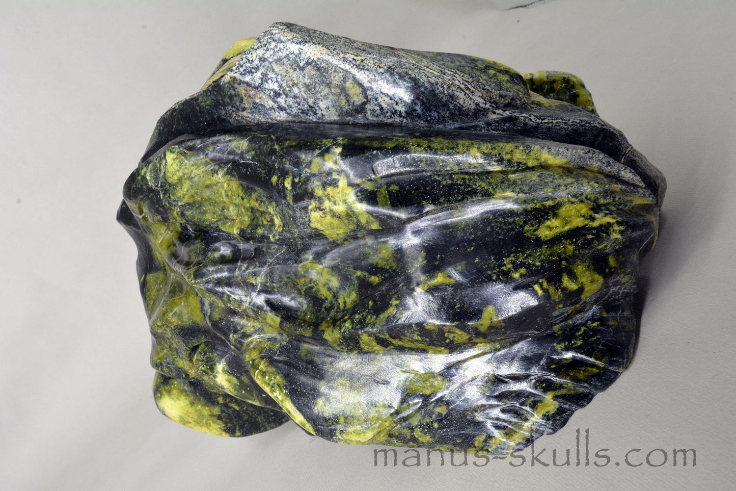 Large Yellow Turquois Serpentine DRAGON