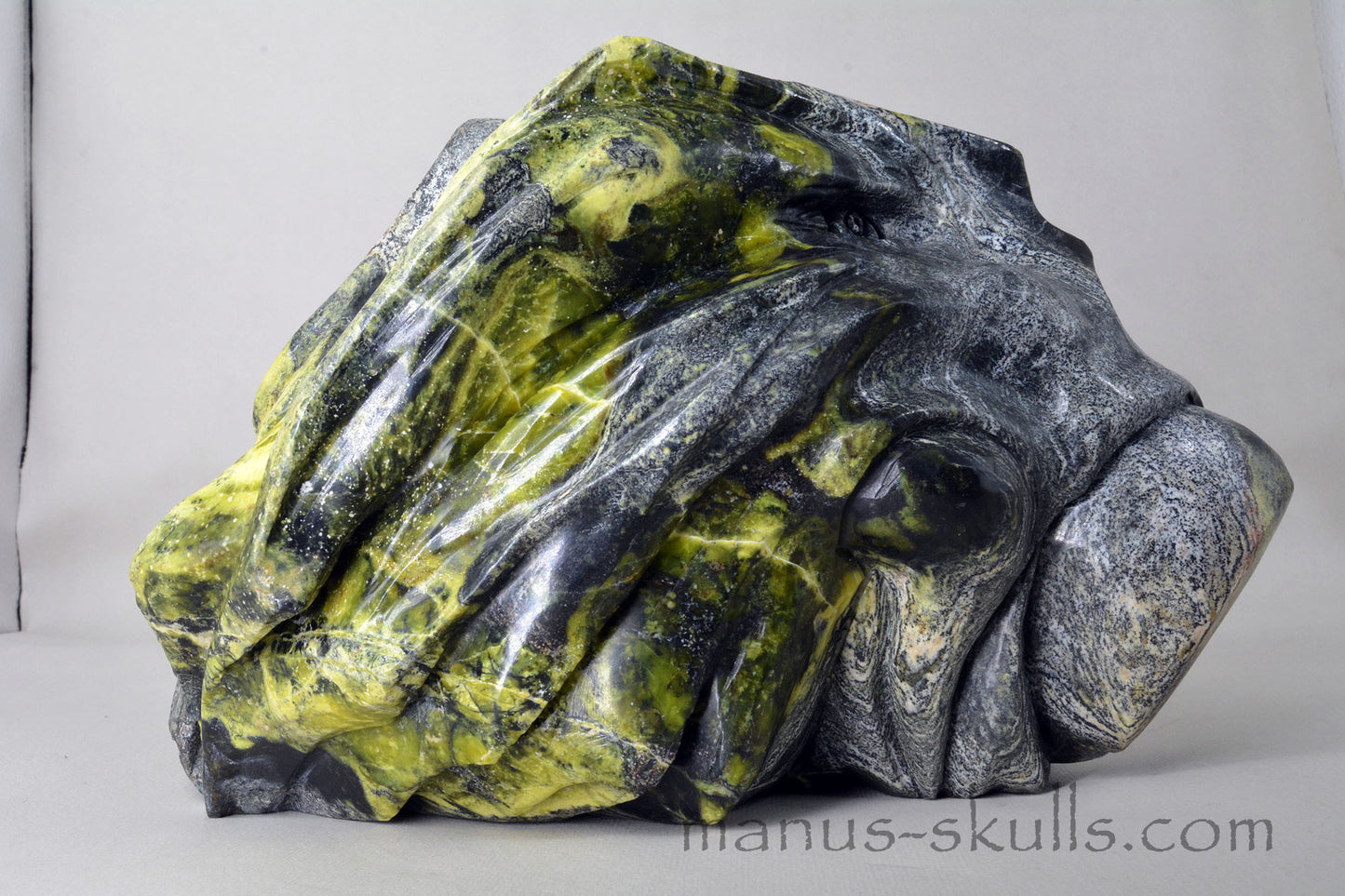 Large Yellow Turquois Serpentine DRAGON