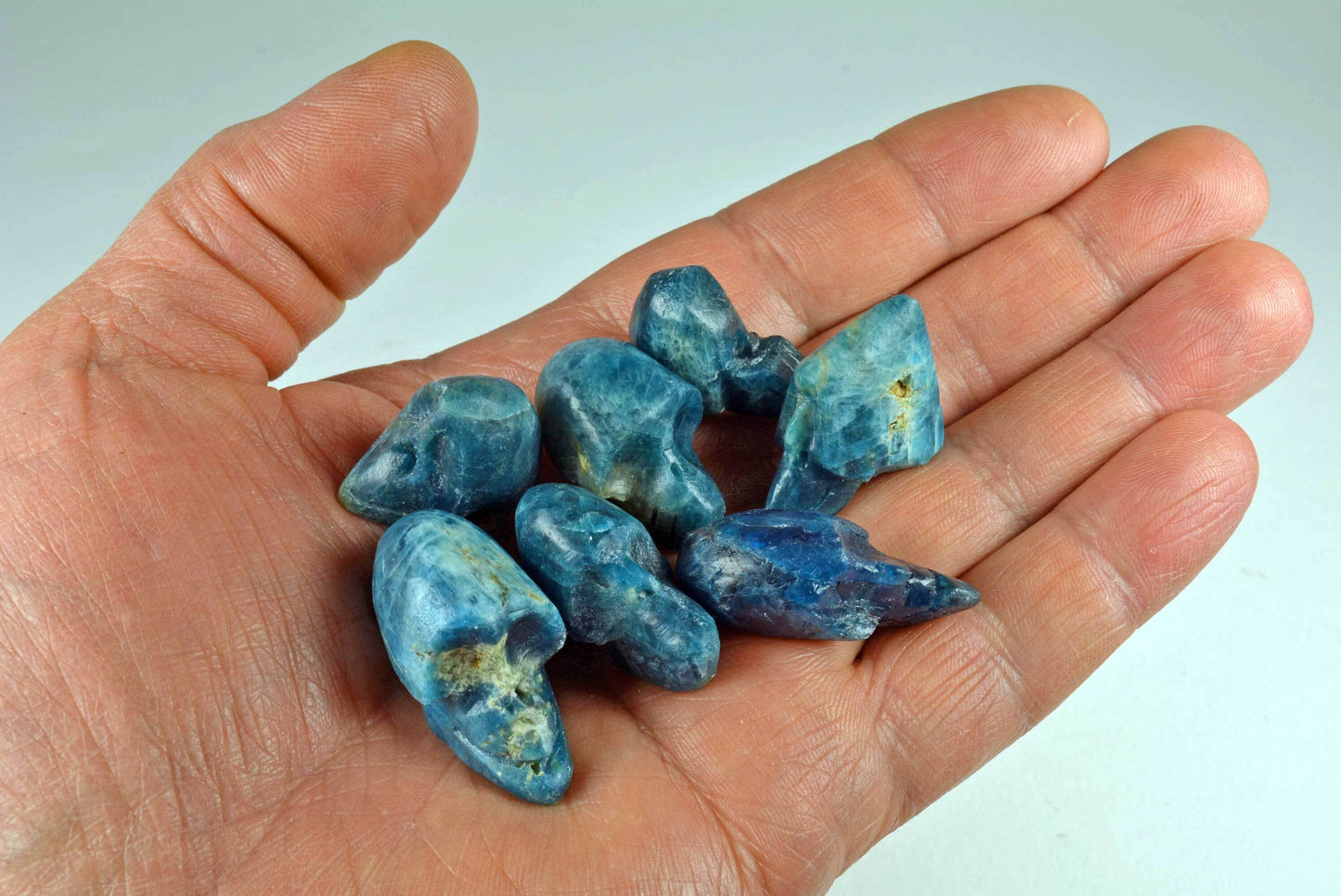 7 miniature Apatite Skulls