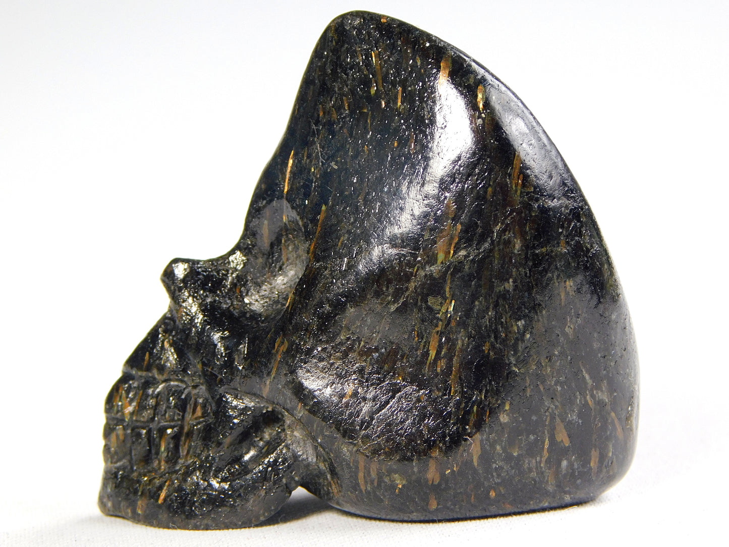 Nuummite Skull