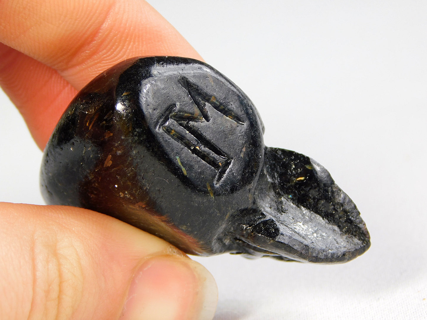 Nuummite Skull