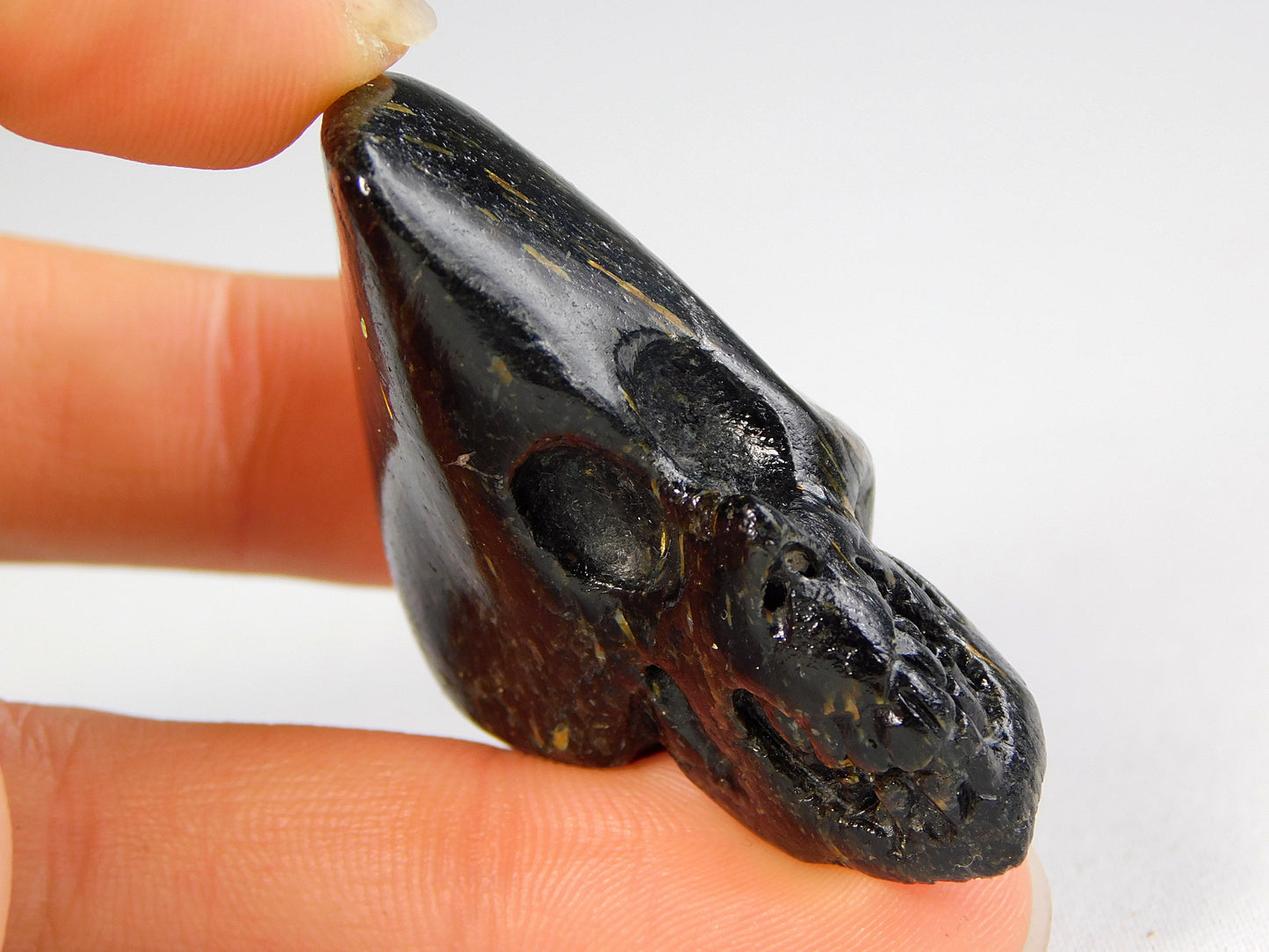 Nuummite Skull