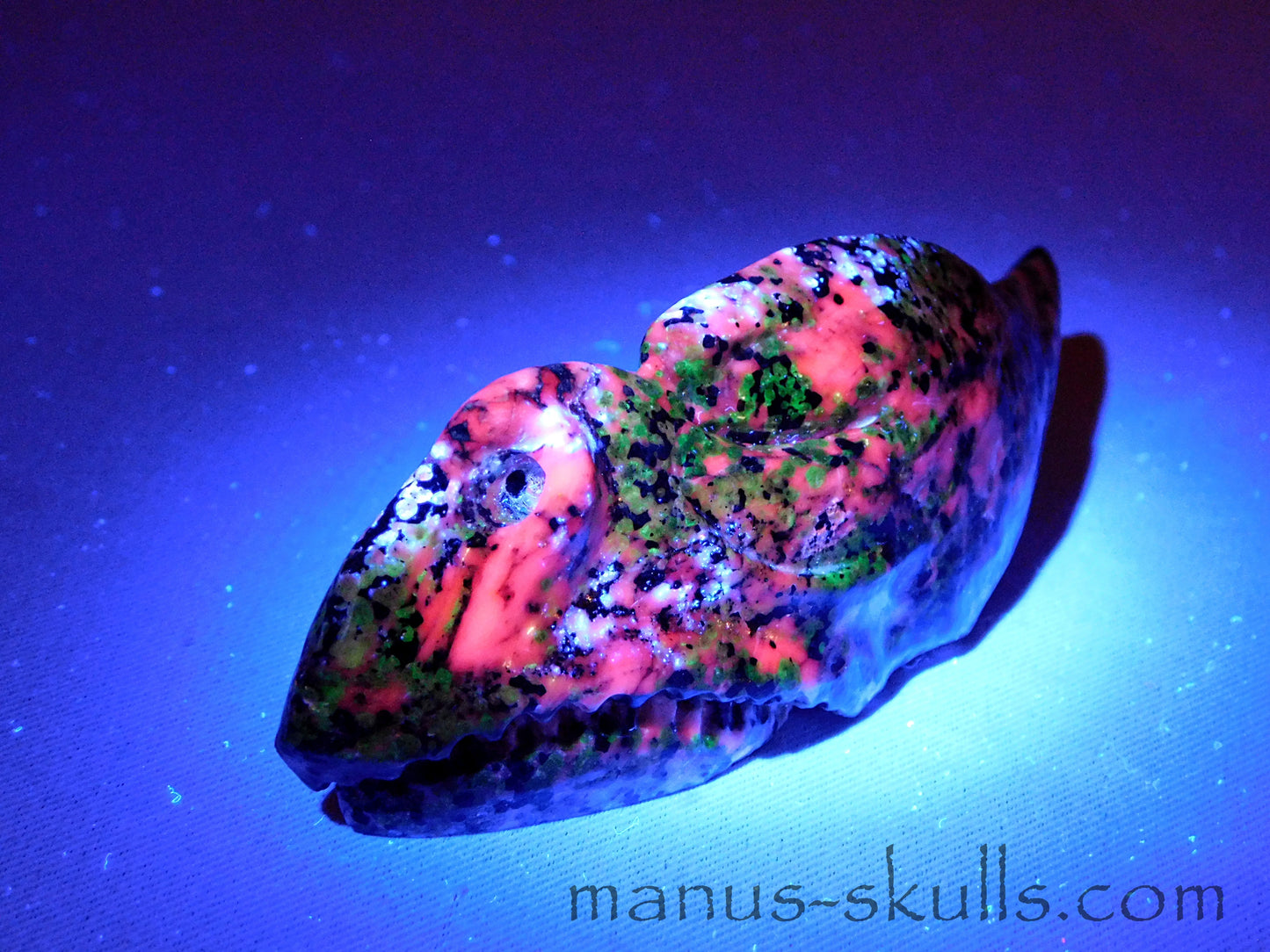 Willemite Dragon (UV)