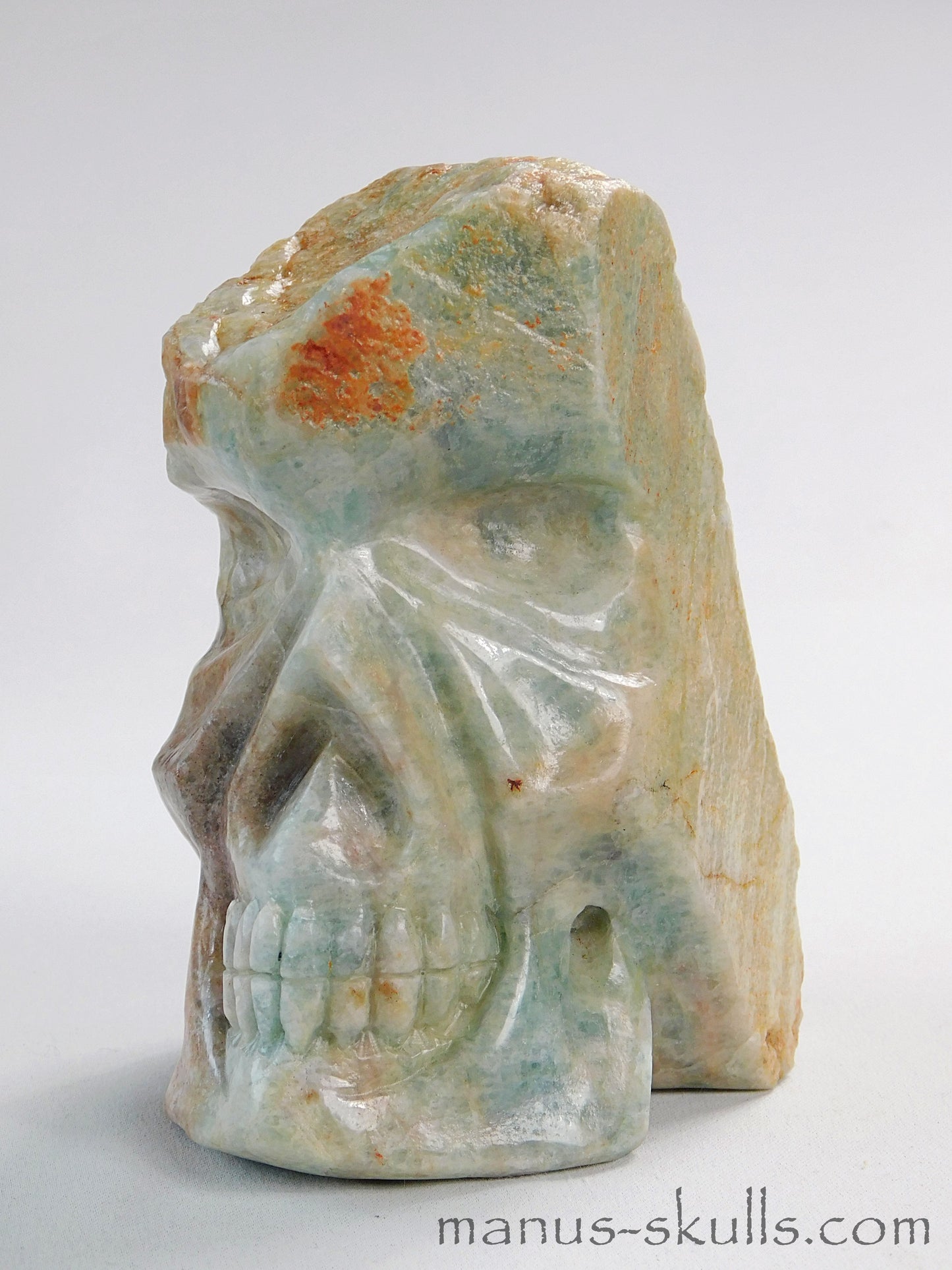 Large Beryl / Aquamarine Skull
