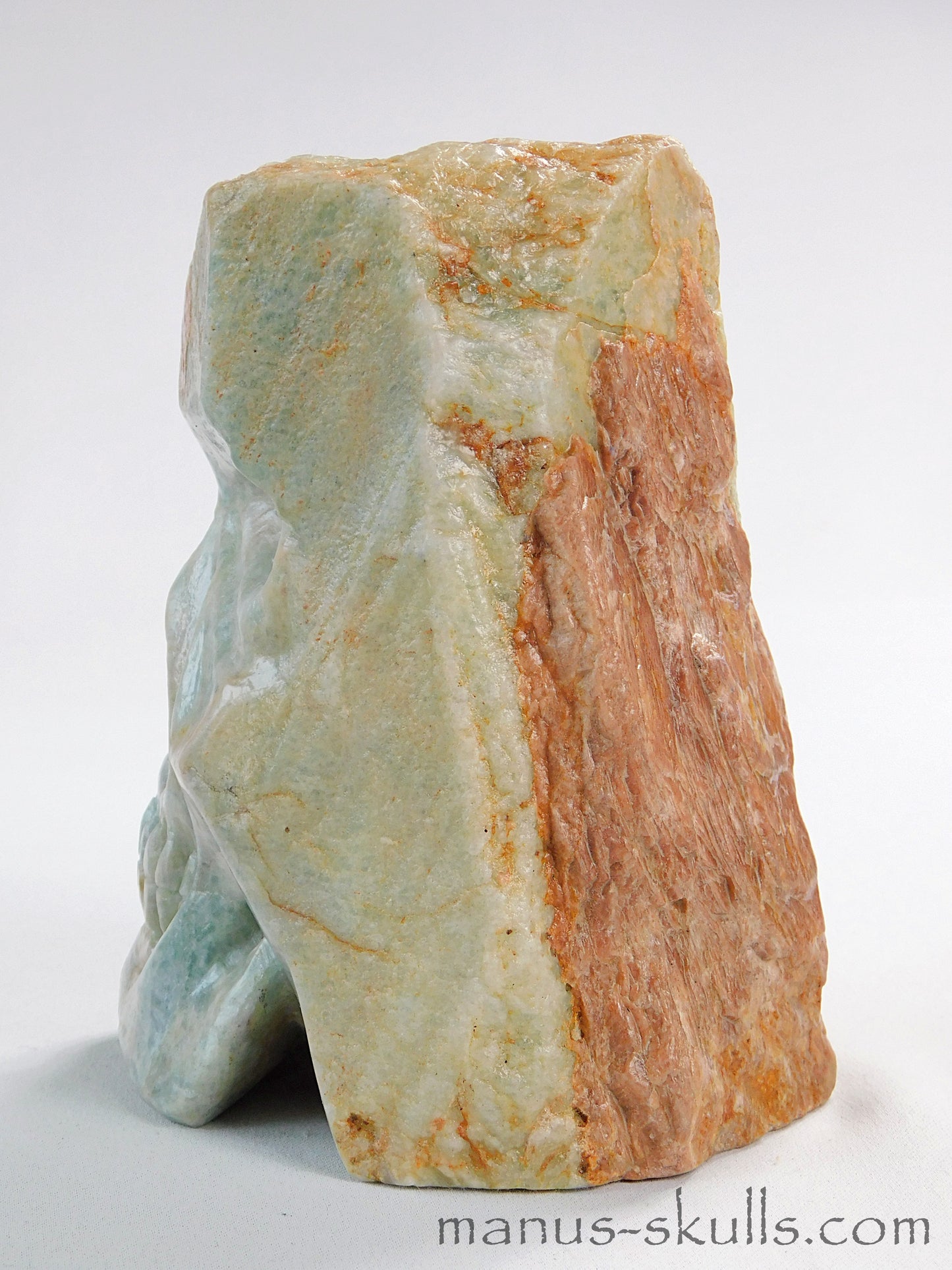 Large Beryl / Aquamarine Skull