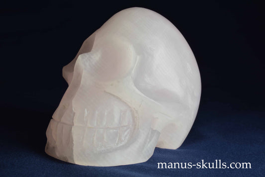 Mangano Calcite Skull