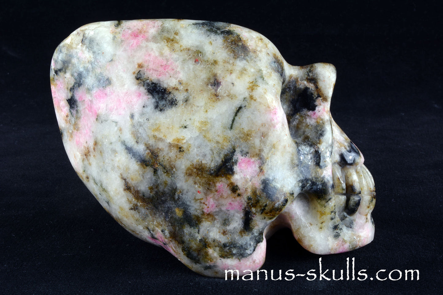 Tugtupite Conehead Skull UV