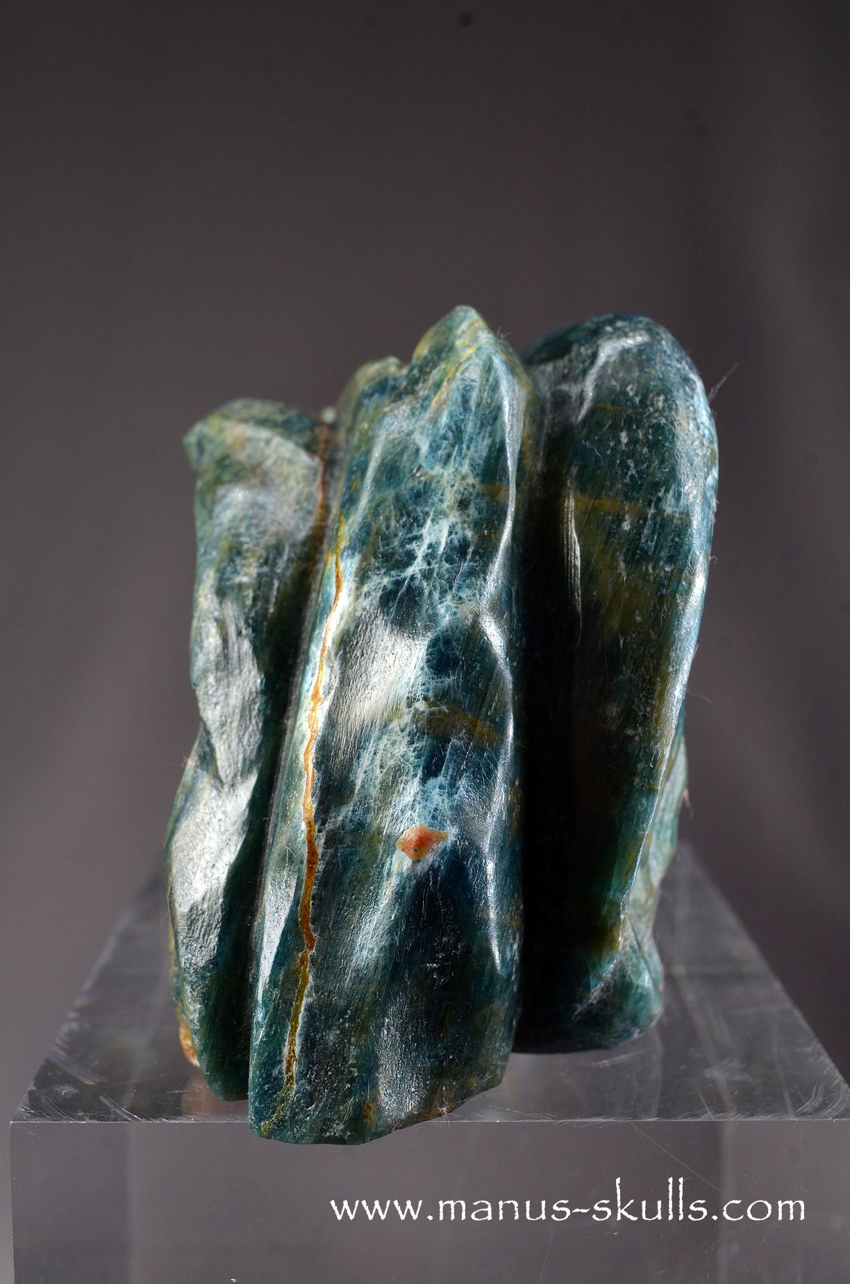 Detailed Apatite Dragon