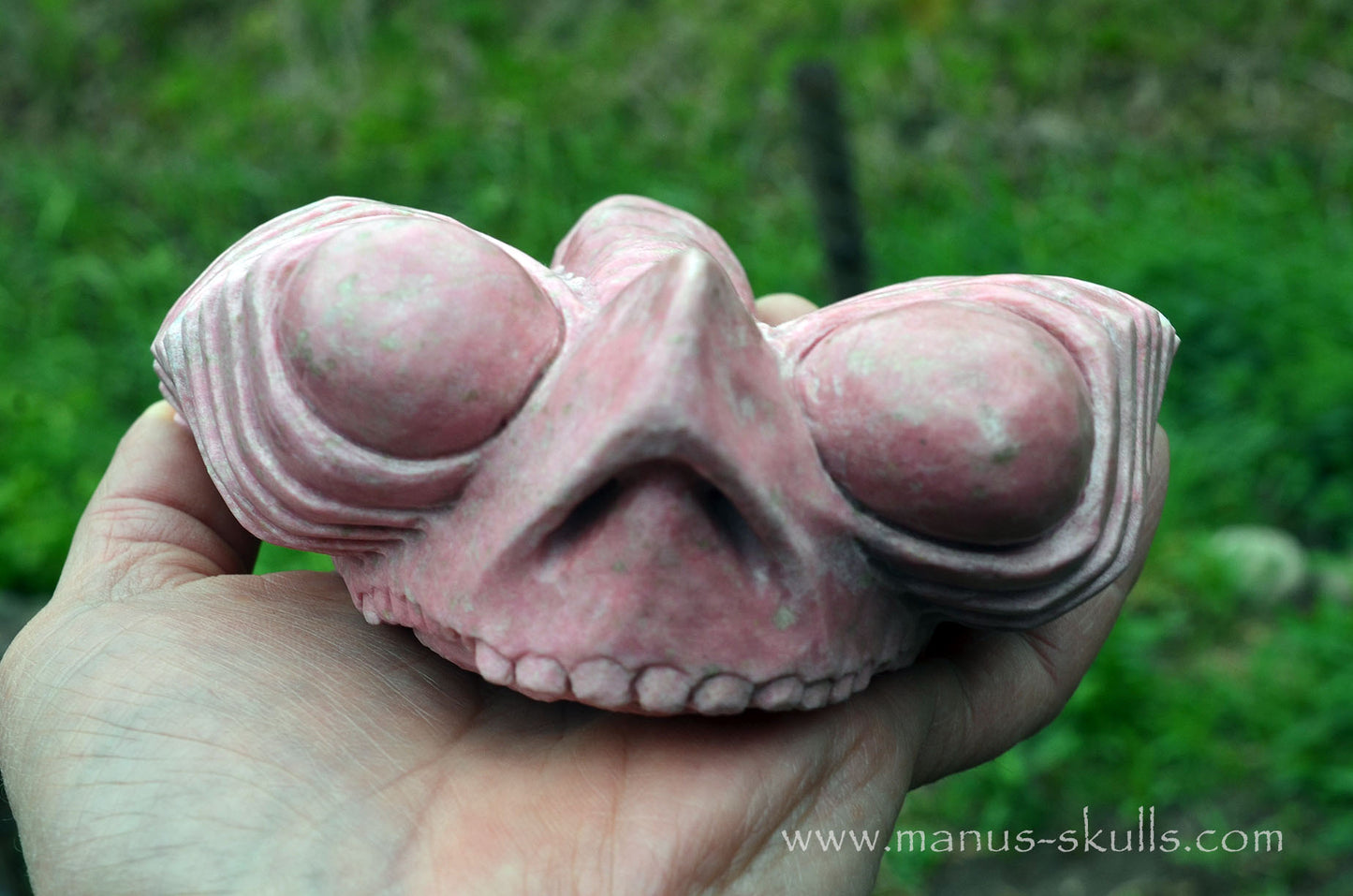 Thulite Alien Dragon