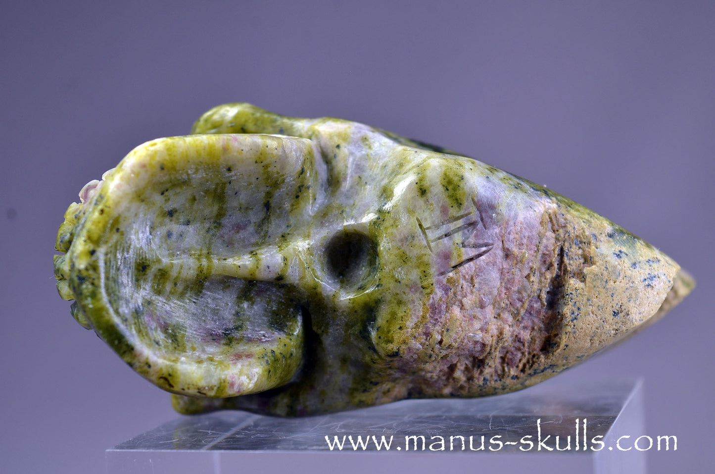 LIZARDITE with MAGNESITE Conehead Skull