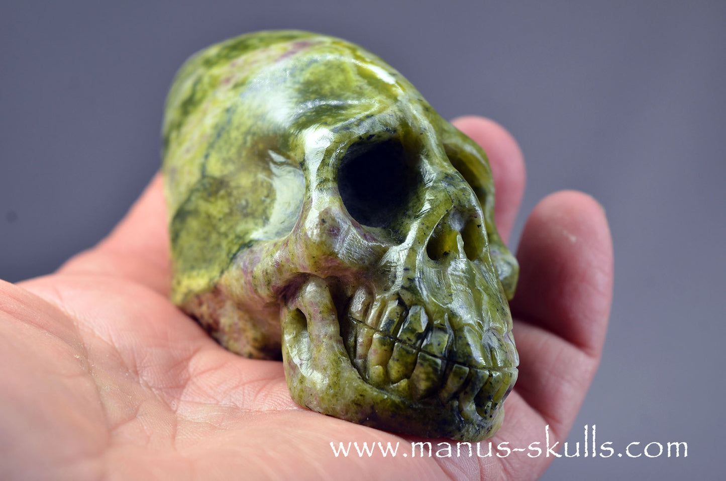 LIZARDITE with MAGNESITE Conehead Skull