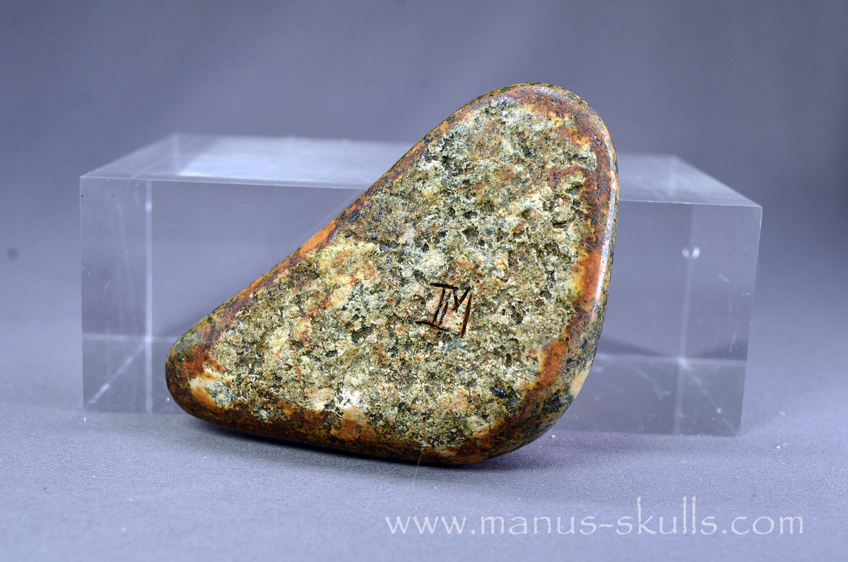 Preseli Bluestone Infinity Cuddle Stone