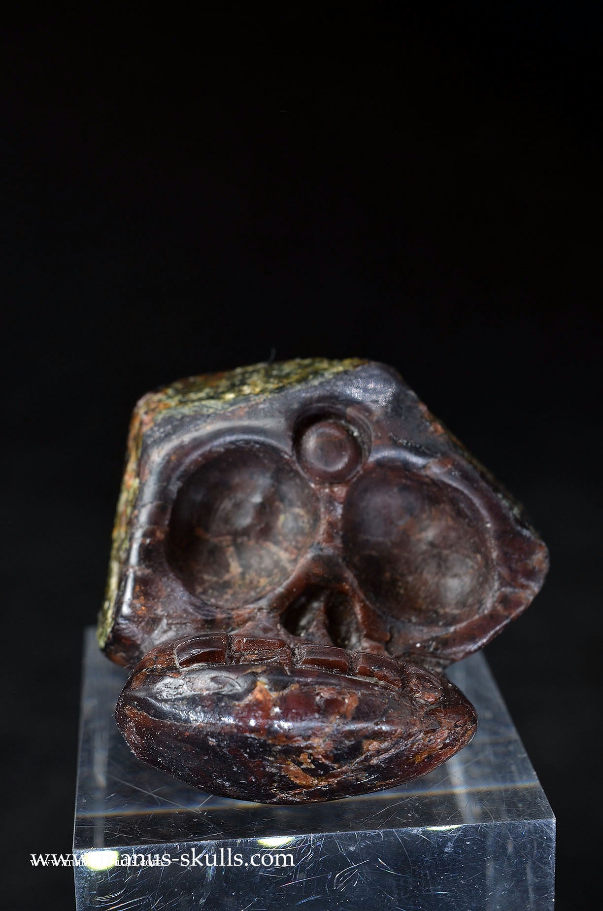 Manus skulls unique Crystal Carvings handmade skulls dragons pendants preseli bluestone tribals spiritual meaning wand Unicorn .. garnet