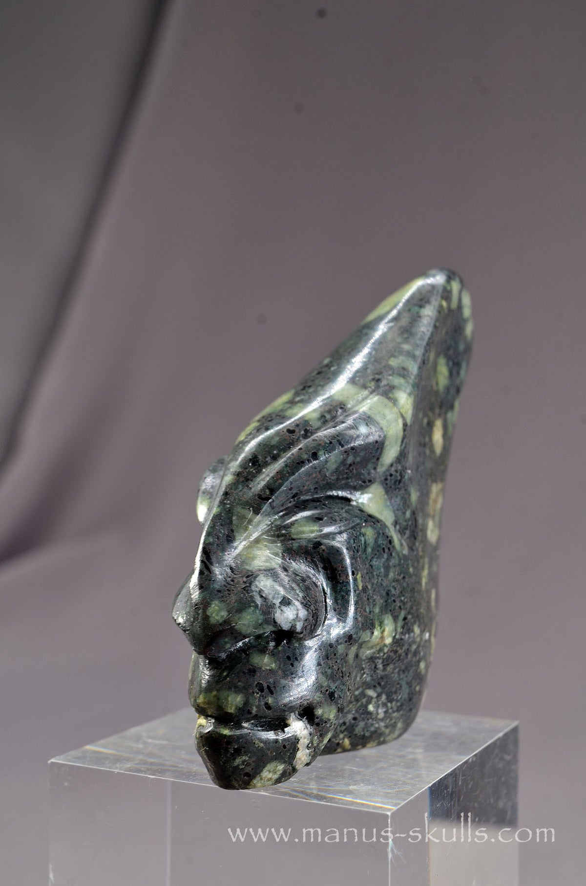 Lakelandite Tribal Skully