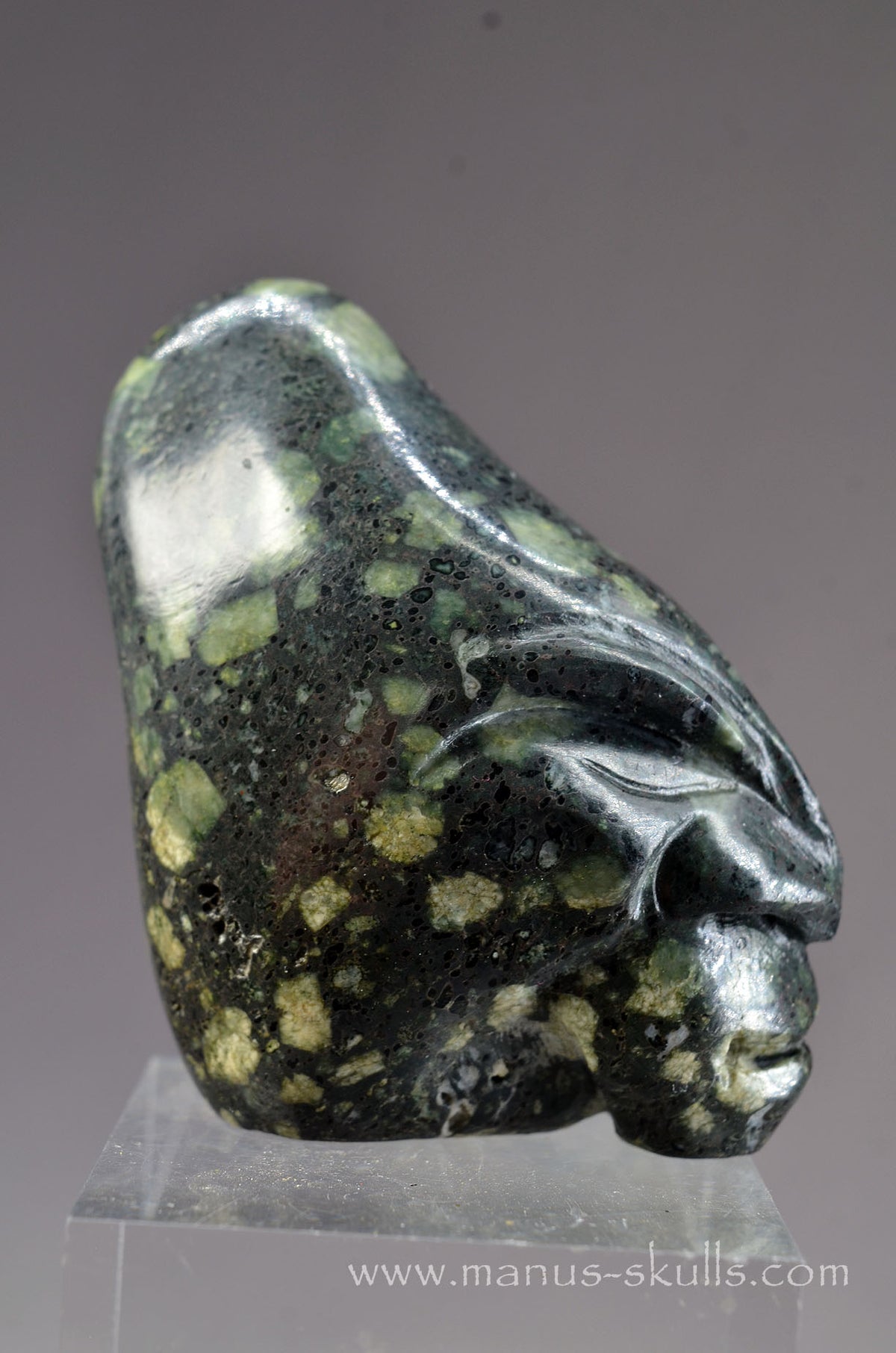 Lakelandite Tribal Skully