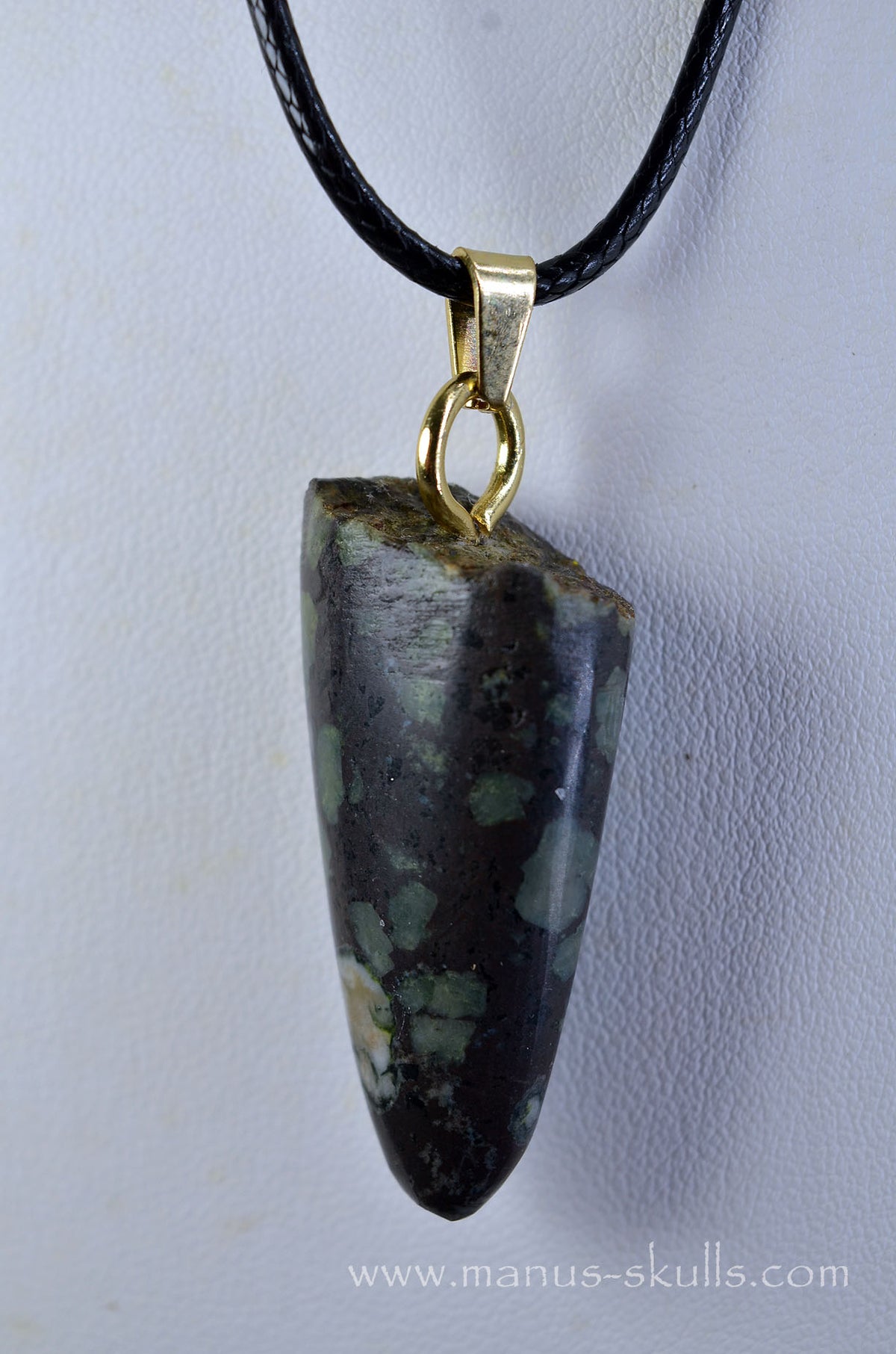 Manus skulls Evolians Dragolians unique Crystal Carvings handmade skulls dragons pendants preseli bluestone tribals spiritual meaning wand Unicorn .. lakelandite