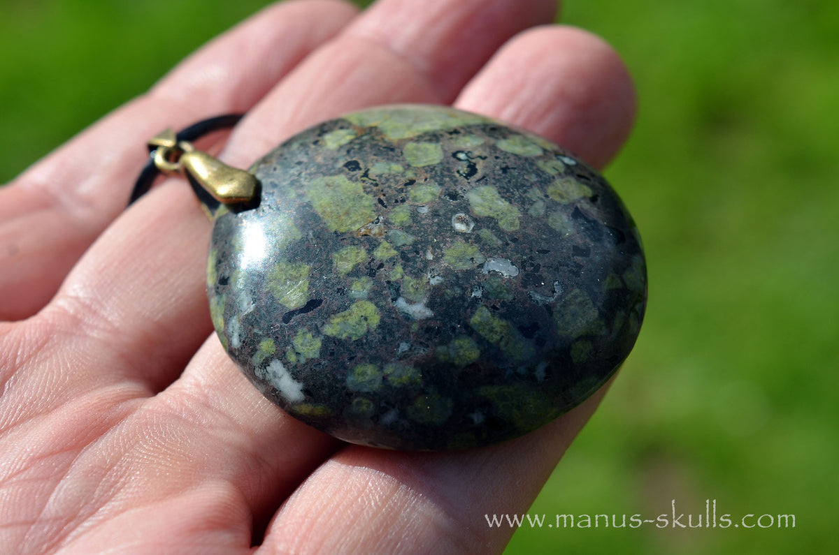 Lakelandite Round Convex Pendant