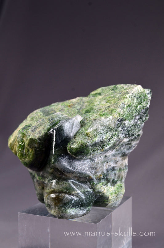 Chrome Diopside Stone Being