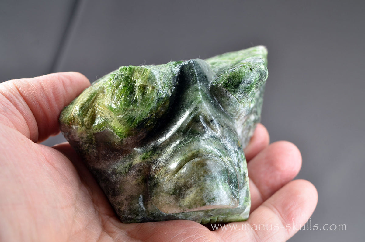 Chrome Diopside Stone Being