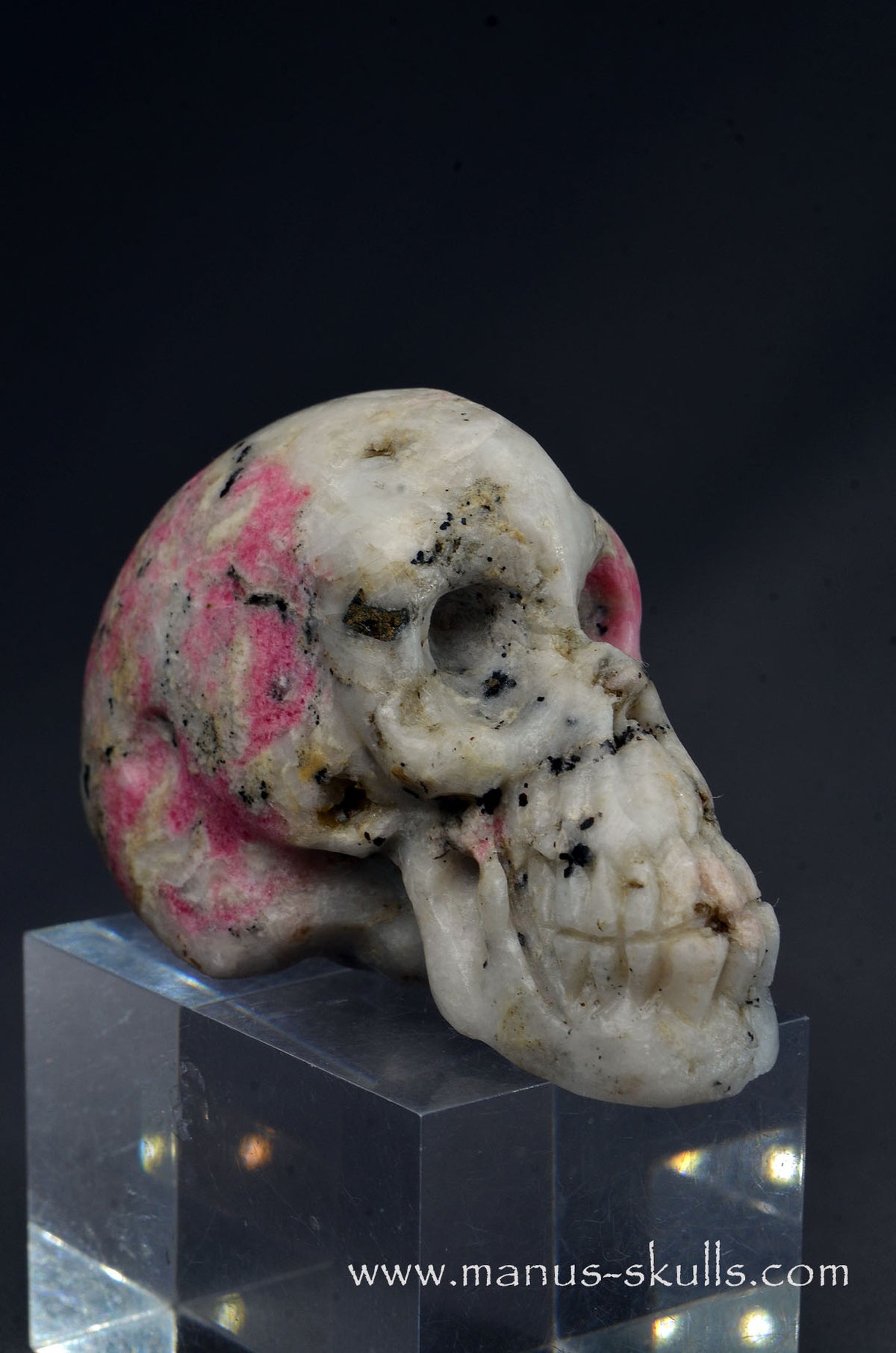 A-Grade Tugtupite Skull (93 g) UV Reactive