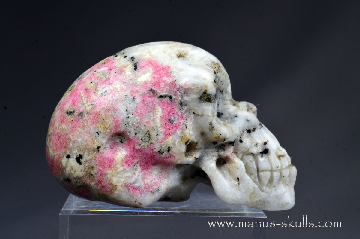 A-Grade Tugtupite Skull (93 g) UV Reactive