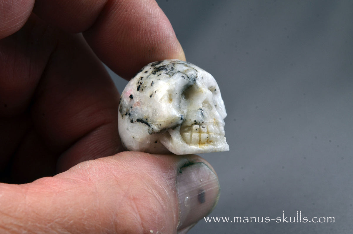 Rare TUGTUPITE Miniature Skully