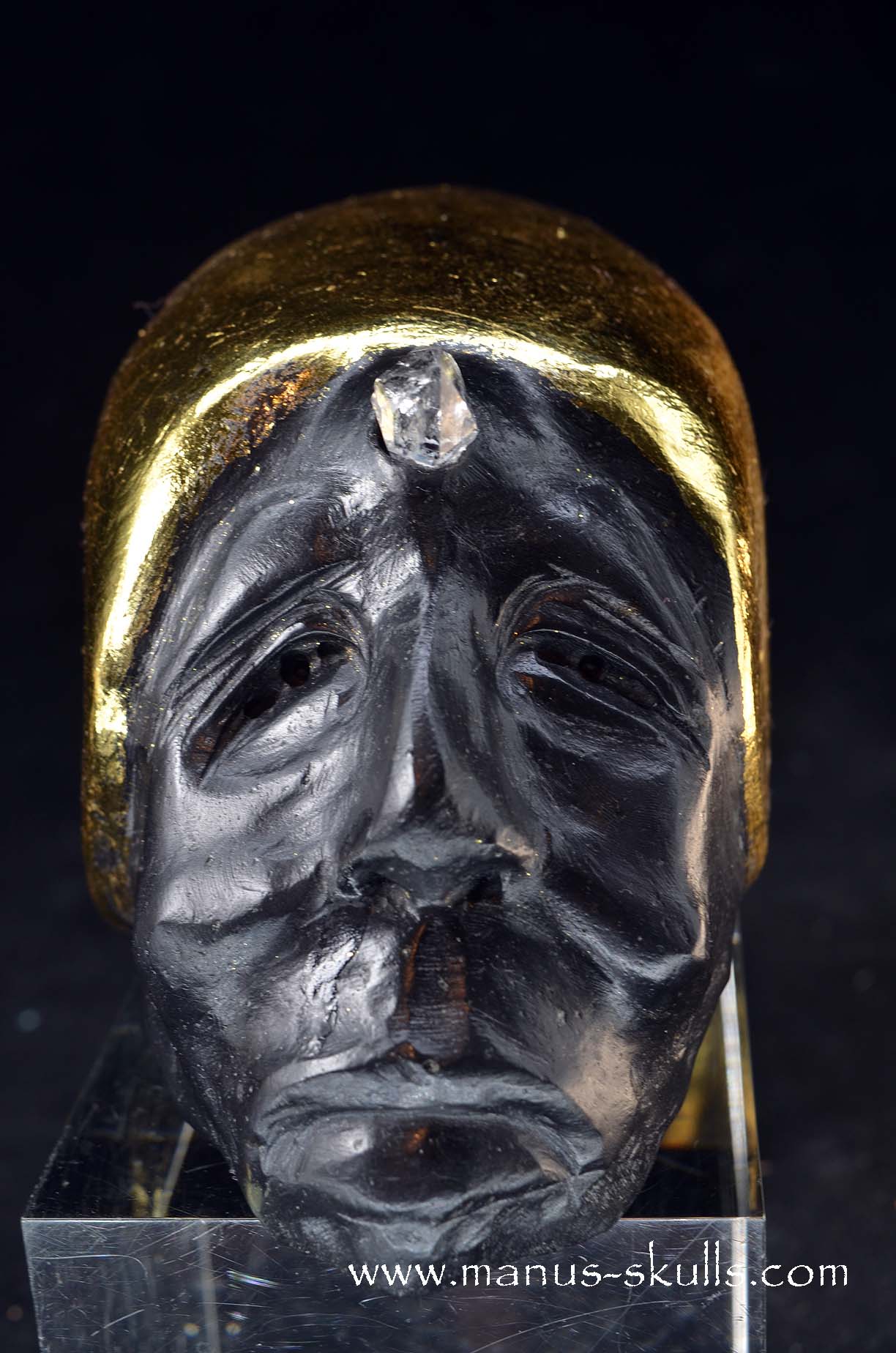 Skulls

Basalt

Gold leaf

Herkimer Diamond

Star Light Being