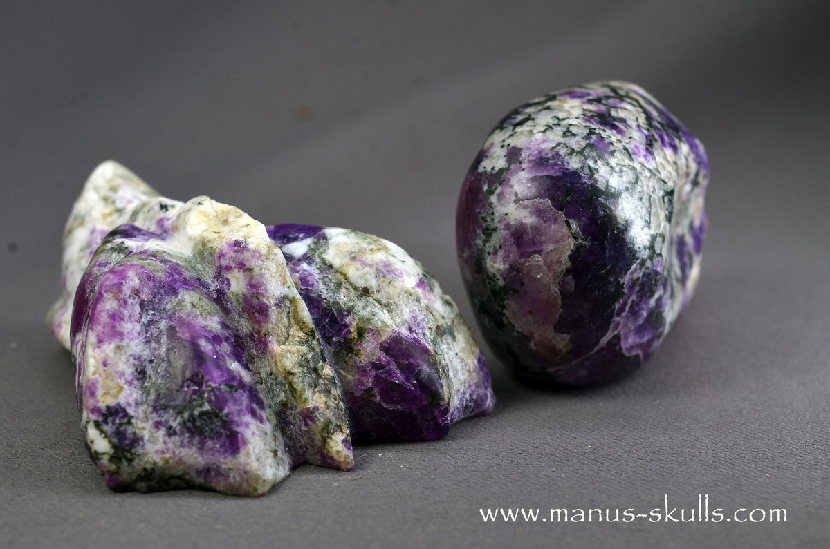 Real Greenland HACKMANITE Baby Dragon (UV)