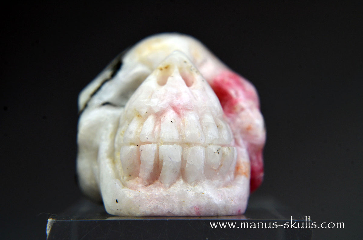 Tugtupite Skull (37 g) UV Reactive