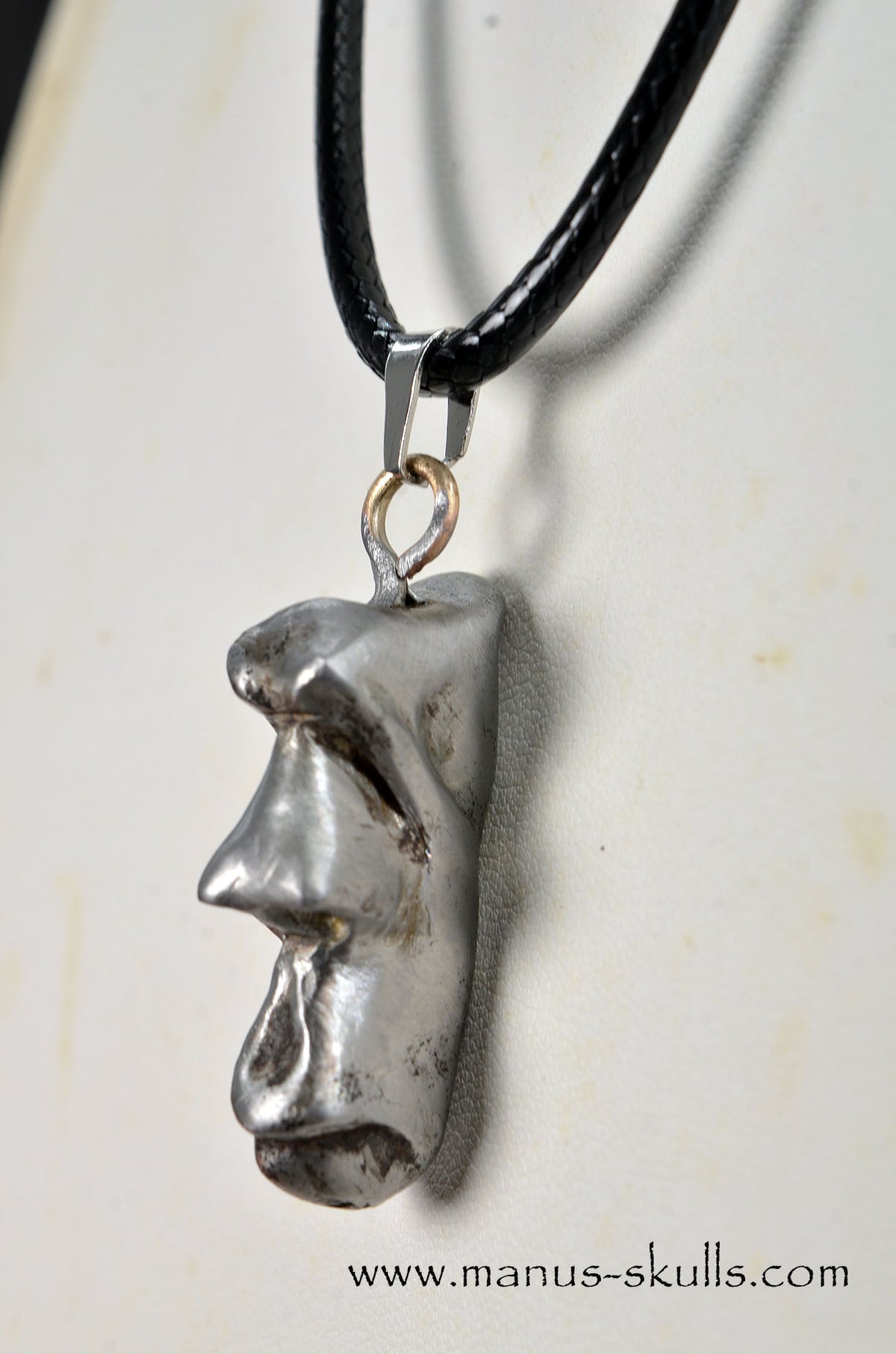 Manus skulls Evolians Dragolians unique Crystal Carvings handmade skulls dragons pendants preseli bluestone tribals spiritual meaning wand Unicorn ..  alatai  iron meteorite