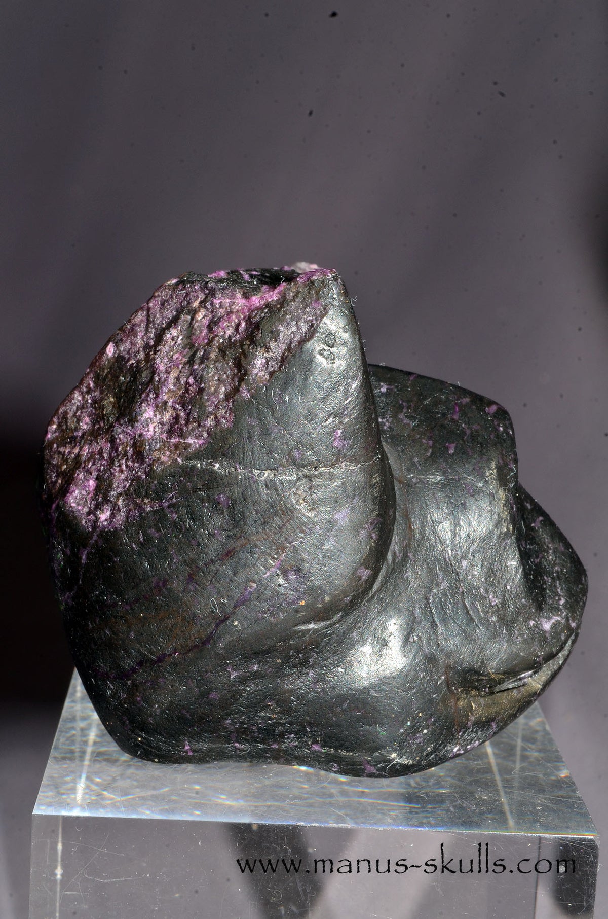 Kammererite Meditation Sculpture